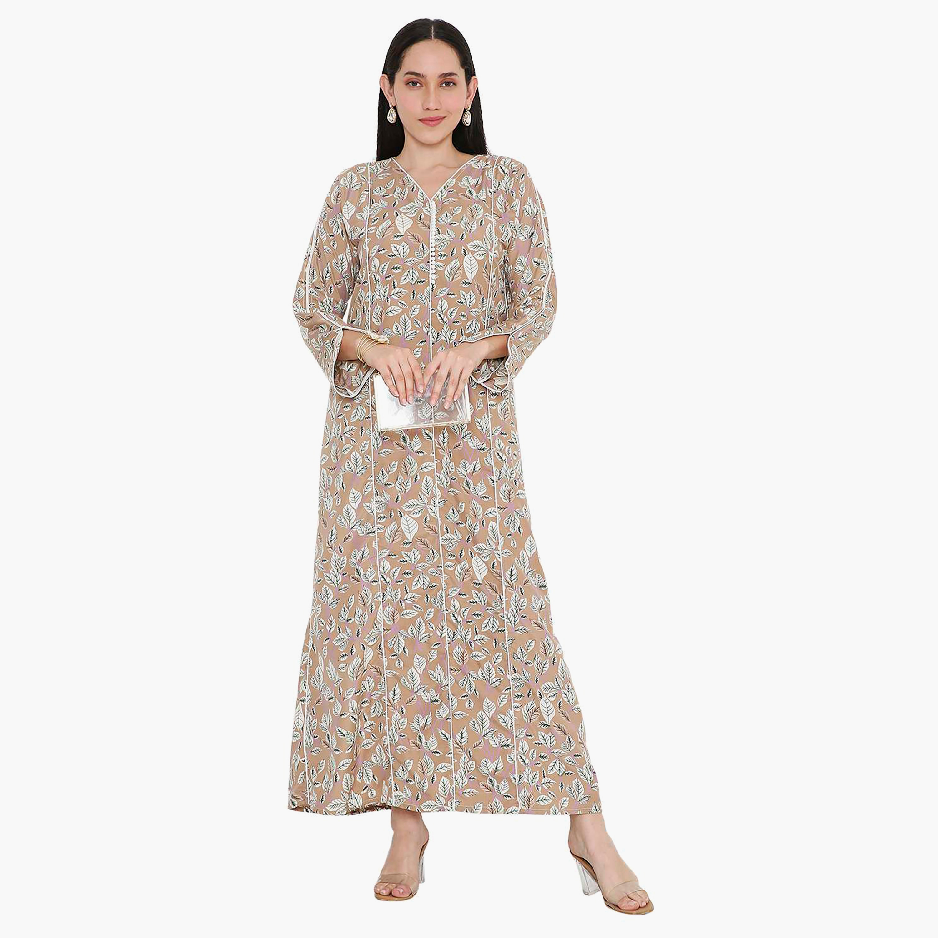 جلابية نسائية بطبعة أوراق الشجر مع أزرار وفتحة رقبة وأكمام مشقوقة من هانا آند سارة-women-arabicclothing-jalabiyas-image-1