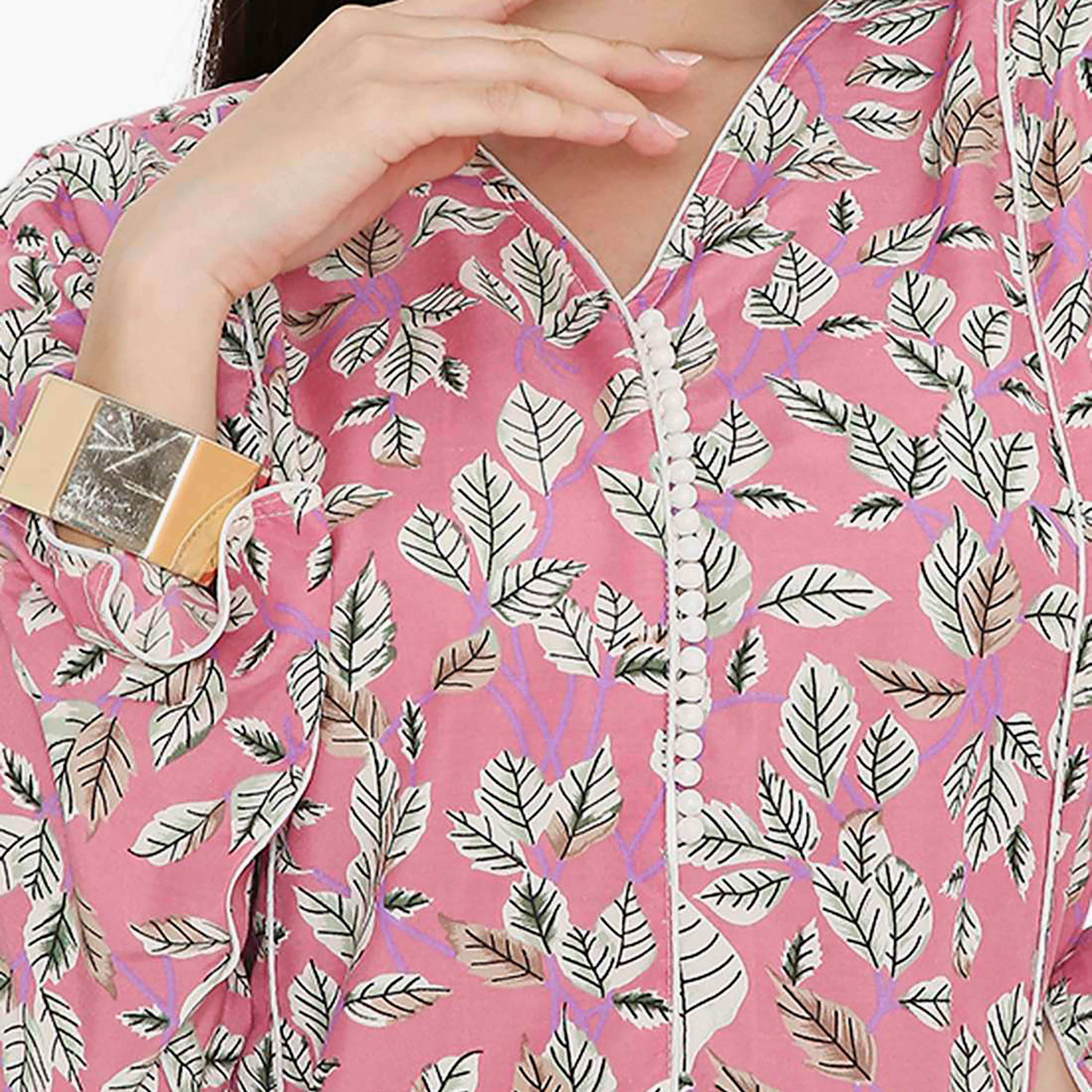 جلابية نسائية بطبعة أوراق الشجر مع أزرار وفتحة رقبة وأكمام مشقوقة من هانا آند سارة-women-arabicclothing-jalabiyas-image-11