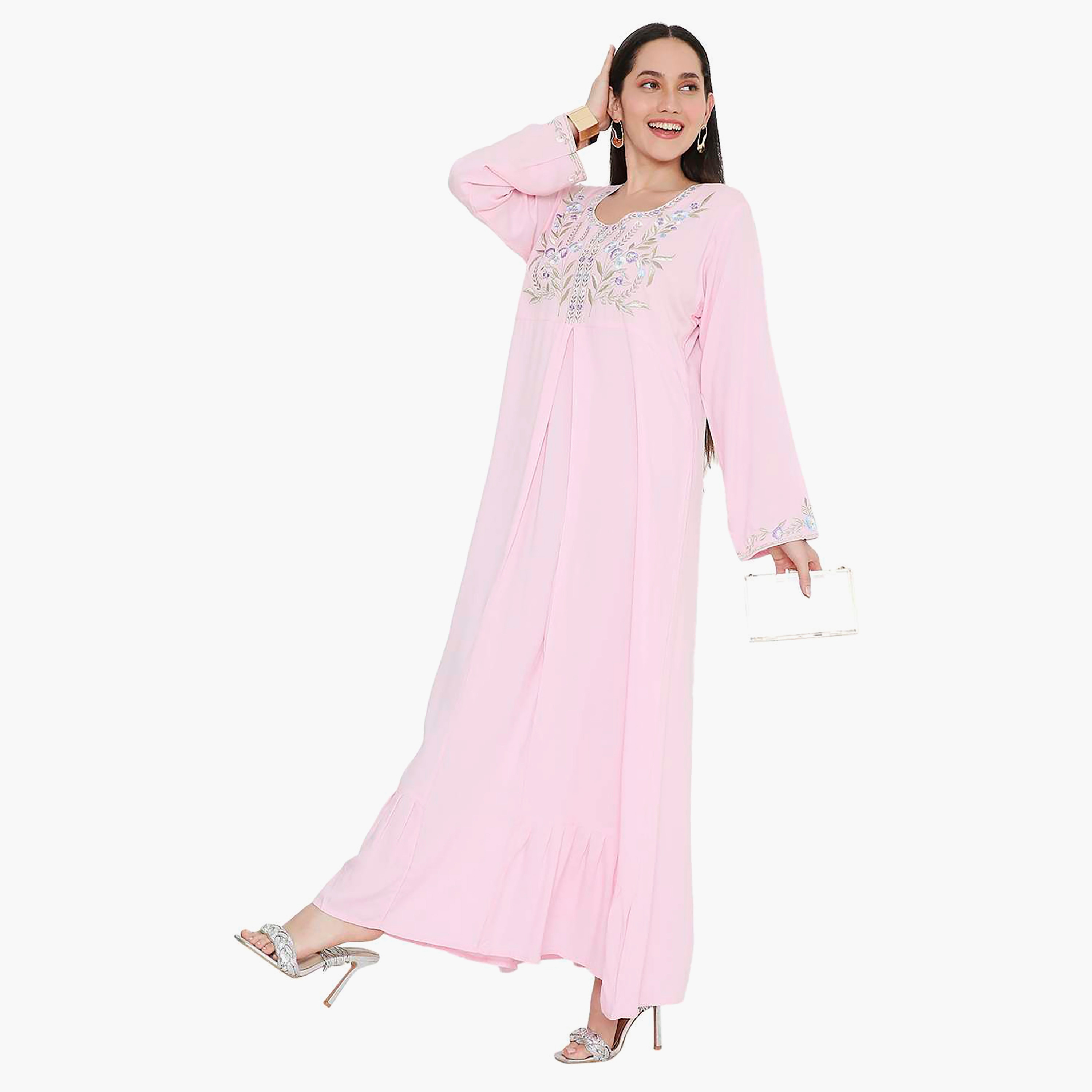 جلابية نسائية مطرزة بفتحة رقبة دائرية مع تفاصيل مطوية من هانا آند سارة-women-arabicclothing-jalabiyas-image-8
