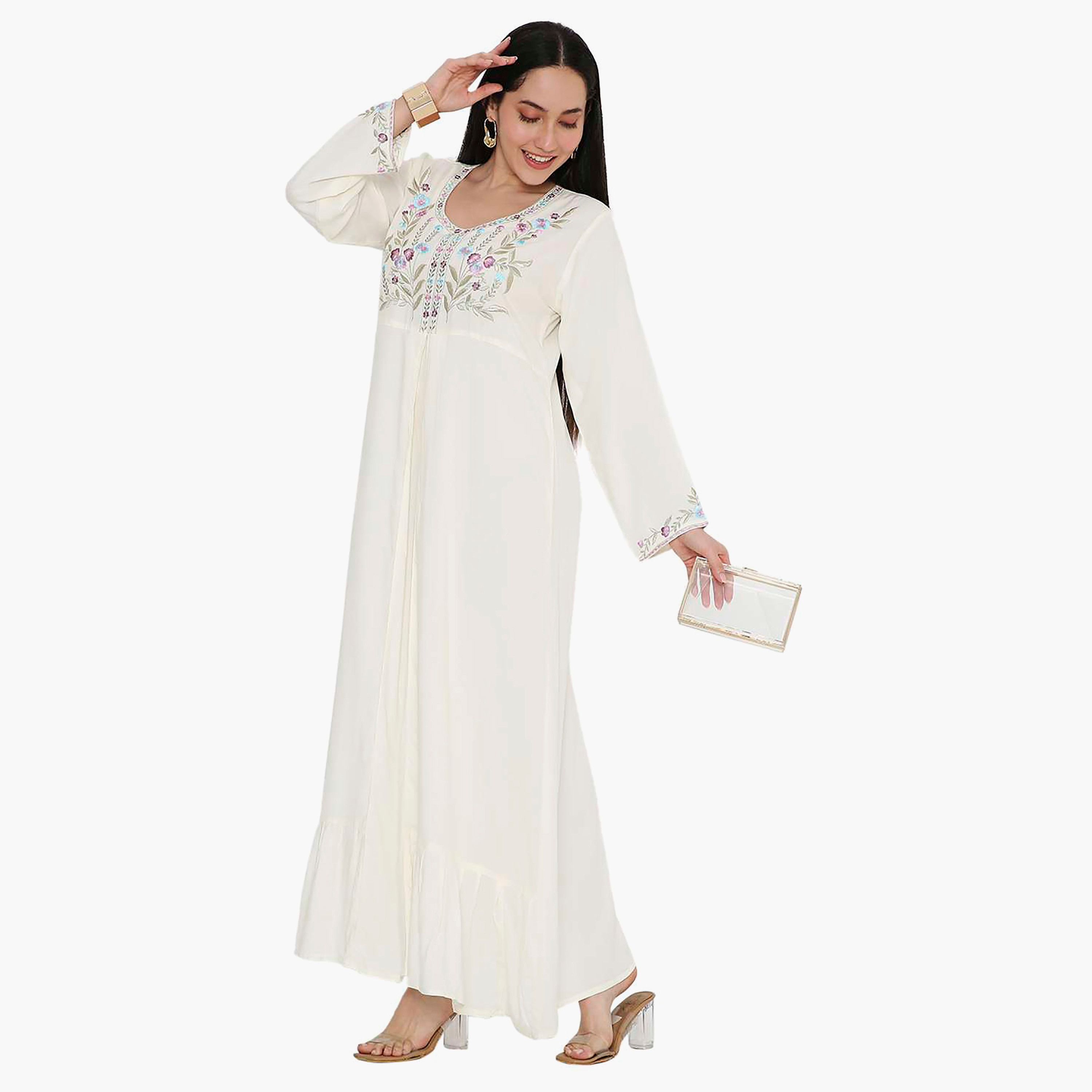 جلابية نسائية مطرزة بفتحة رقبة دائرية مع تفاصيل مطوية من هانا آند سارة-women-arabicclothing-jalabiyas-image-13