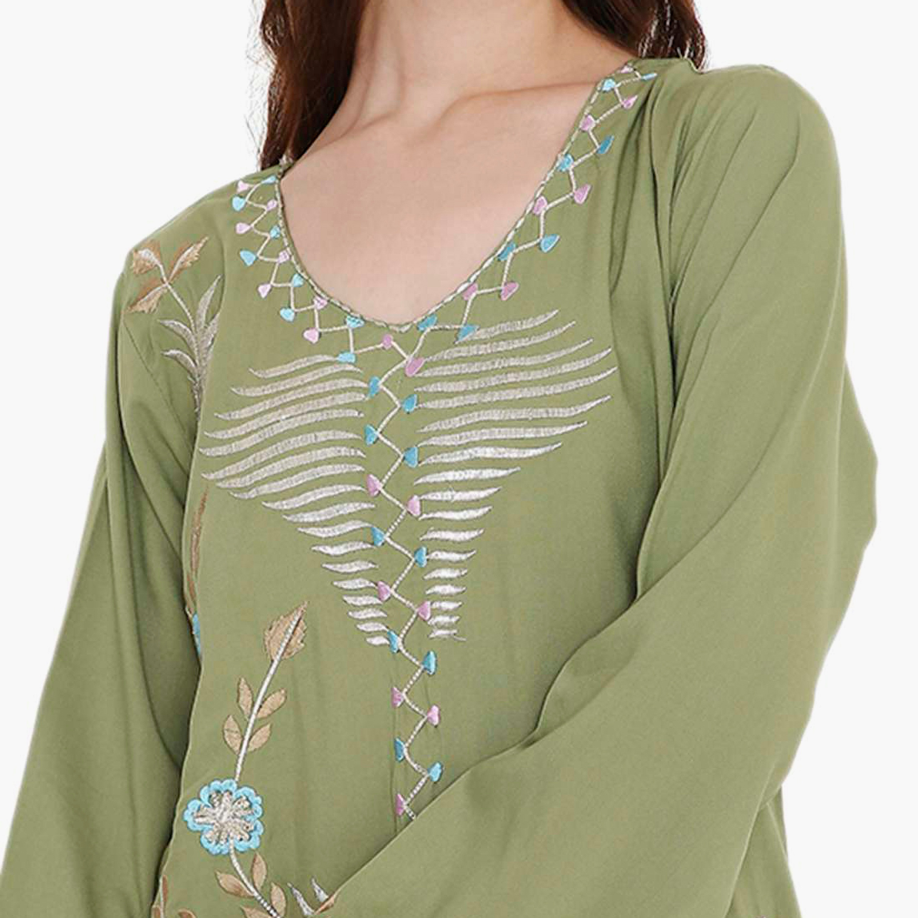 جلابية نسائية بأكمام طويلة ومطرزة بالورود باللون الأخضر من هانا اند سارة-women-arabicclothing-jalabiyas-image-2