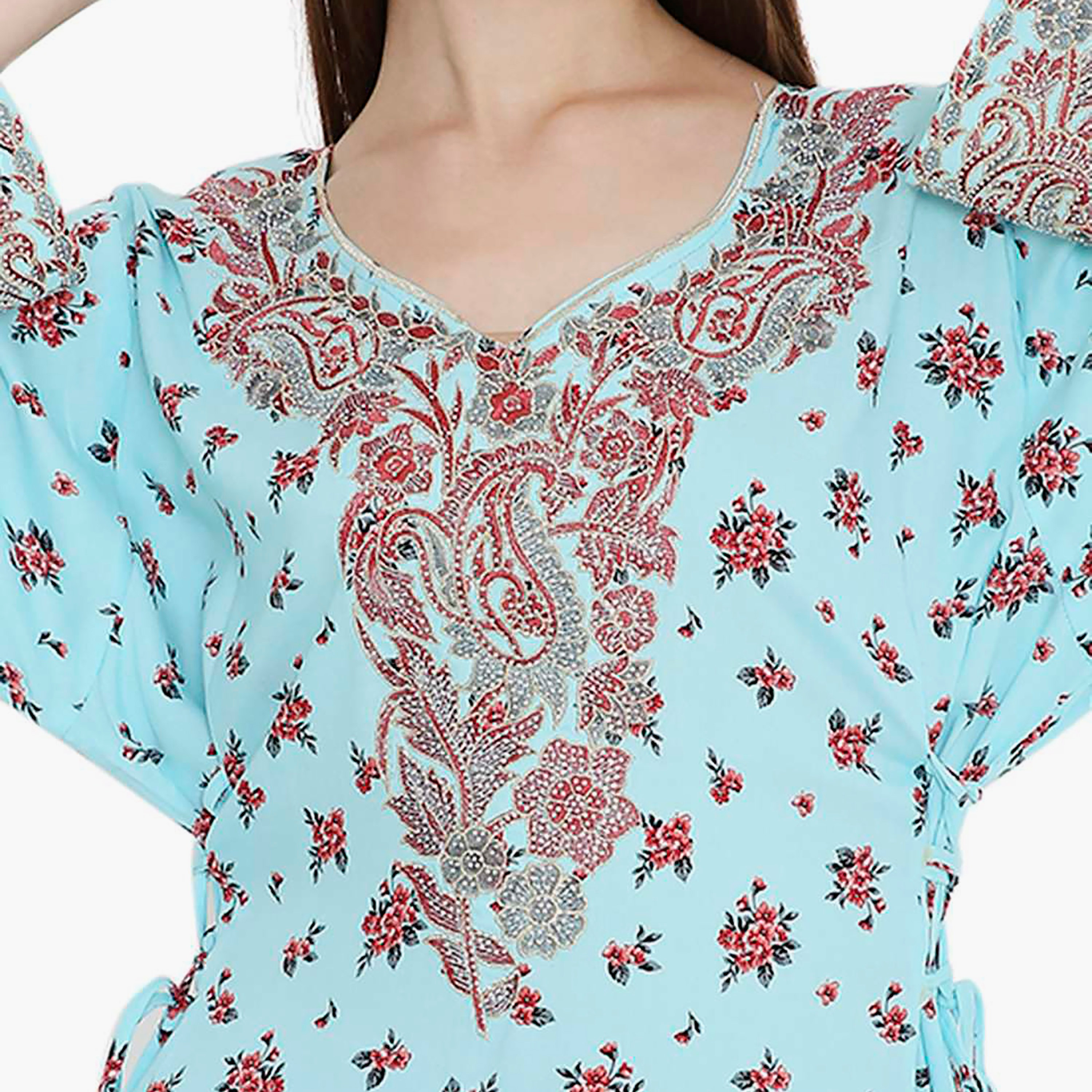 جلابية نسائية بتصميم نير مزخرف ومطرز بالورود من هانا اند سارة-women-arabicclothing-jalabiyas-image-2