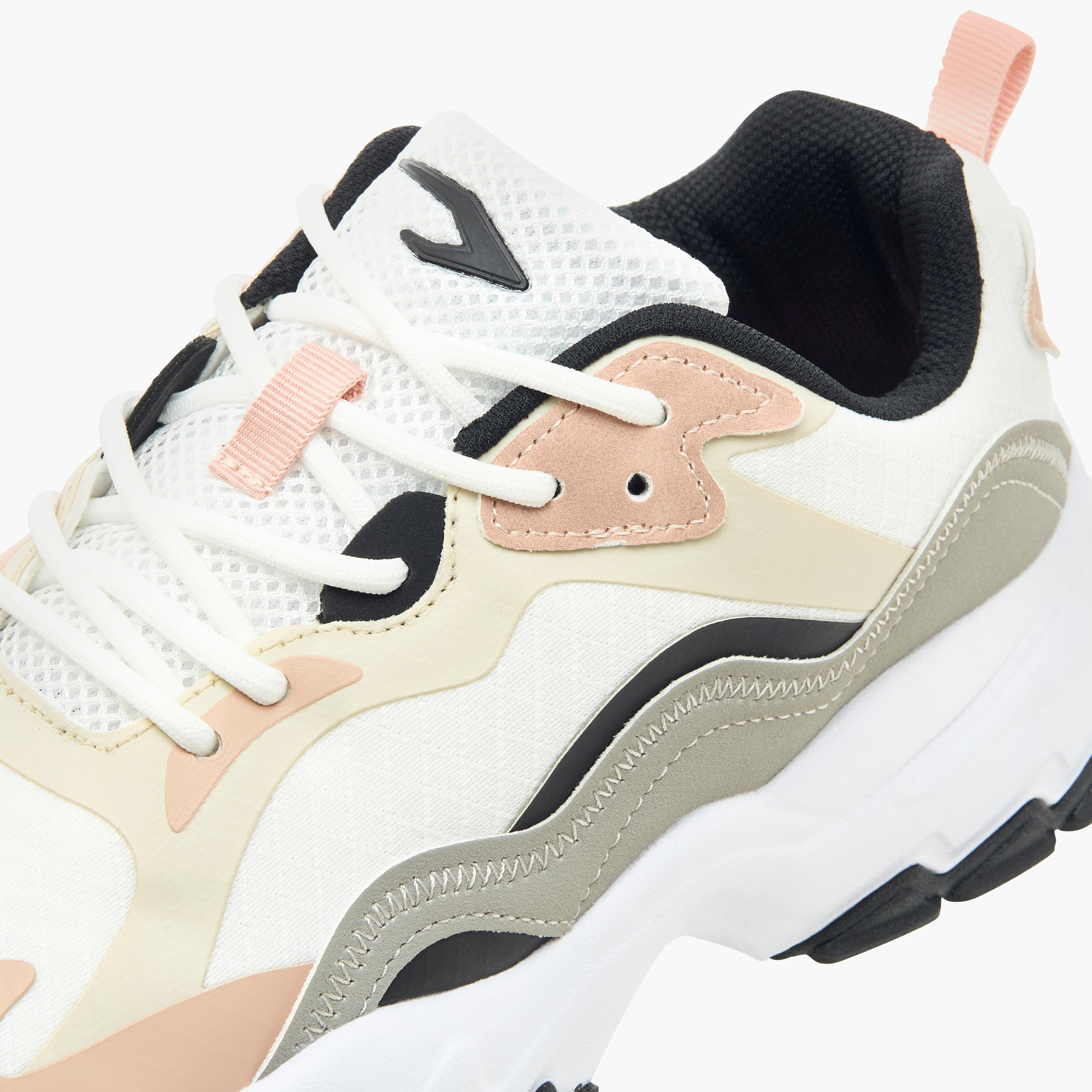 حذاء رياضي متعدد التصاميم برباط إغلاق من داش-sports-women-shoes-image-9