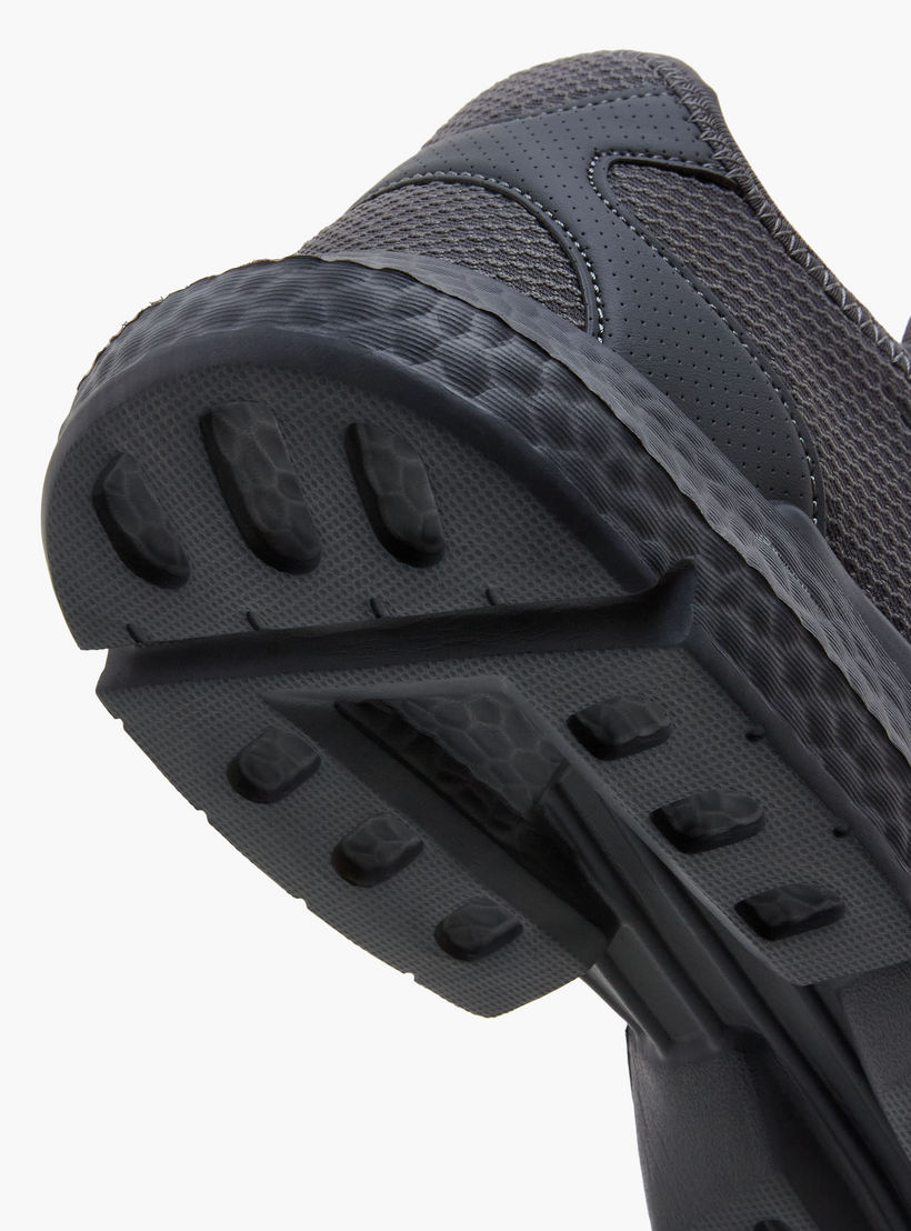 حذاء رياضي متعدد التصاميم برباط إغلاق للرجال من داش-men-shoes-sports-image-6