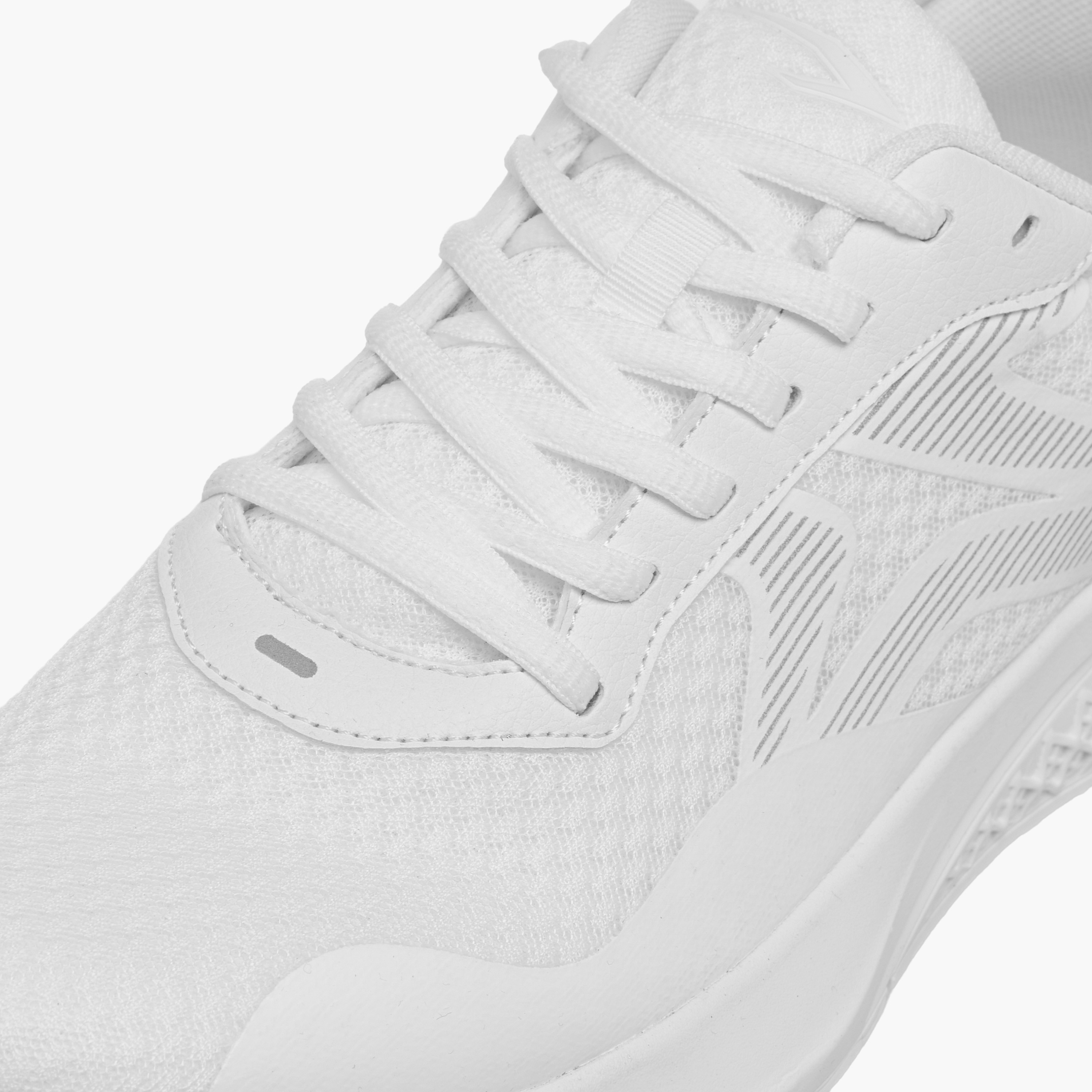 حذاء رياضي بألواح ورباط إغلاق من داش-sports-men-shoes-image-6