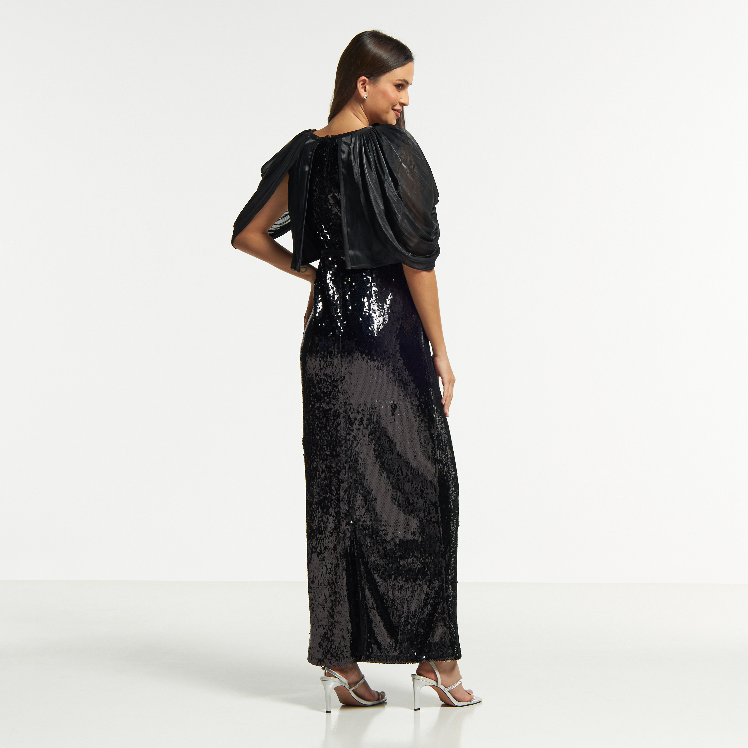 فستان طويل بوديكون مزيّن بحزام رباط وأكمام واسعة من آمري-women-clothing-dresses-image-7