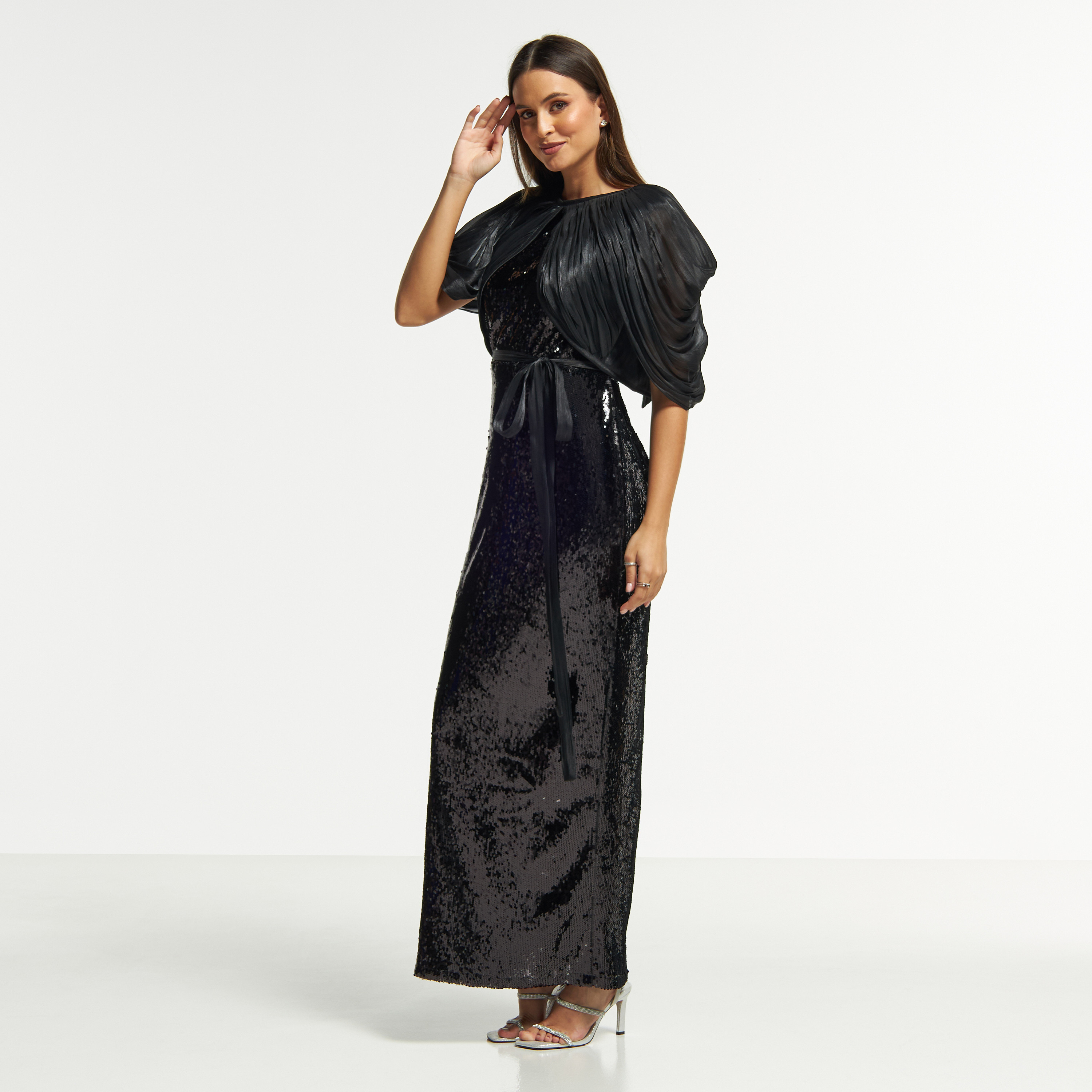 فستان طويل بوديكون مزيّن بحزام رباط وأكمام واسعة من آمري-women-clothing-dresses-image-9