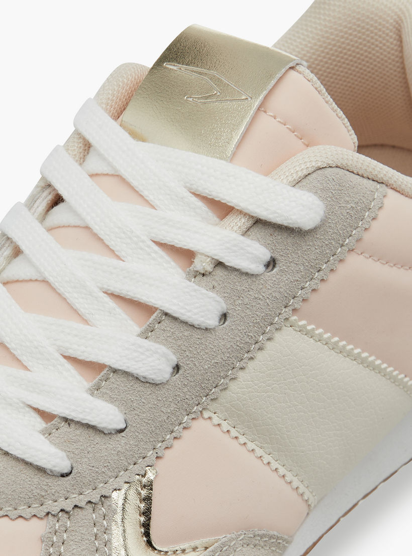 حذاء سنيكرز بألواح ورباط إغلاق من داش-women-shoes-sneakers-image-4