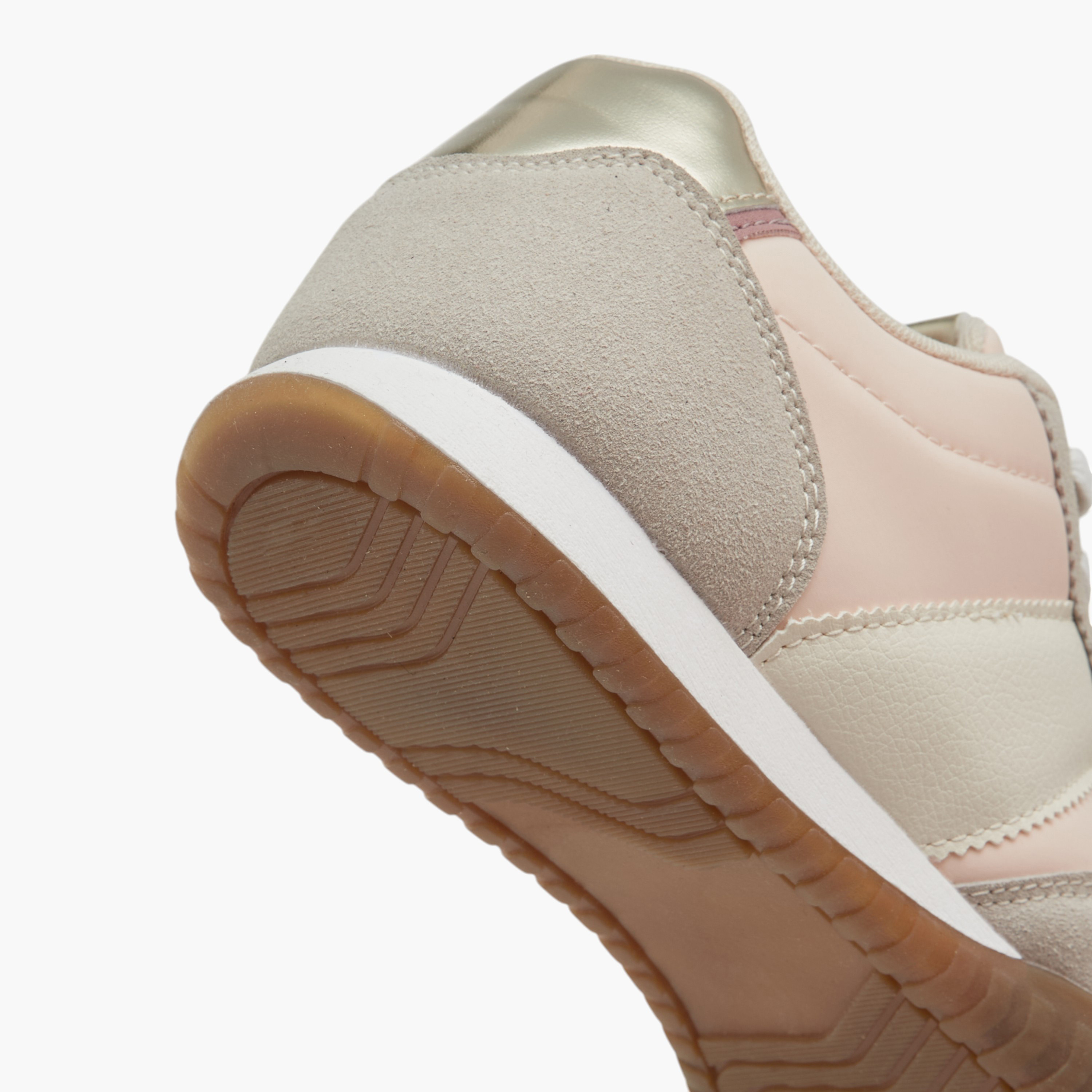 حذاء سنيكرز بألواح ورباط إغلاق من داش-women-shoes-sneakers-image-5