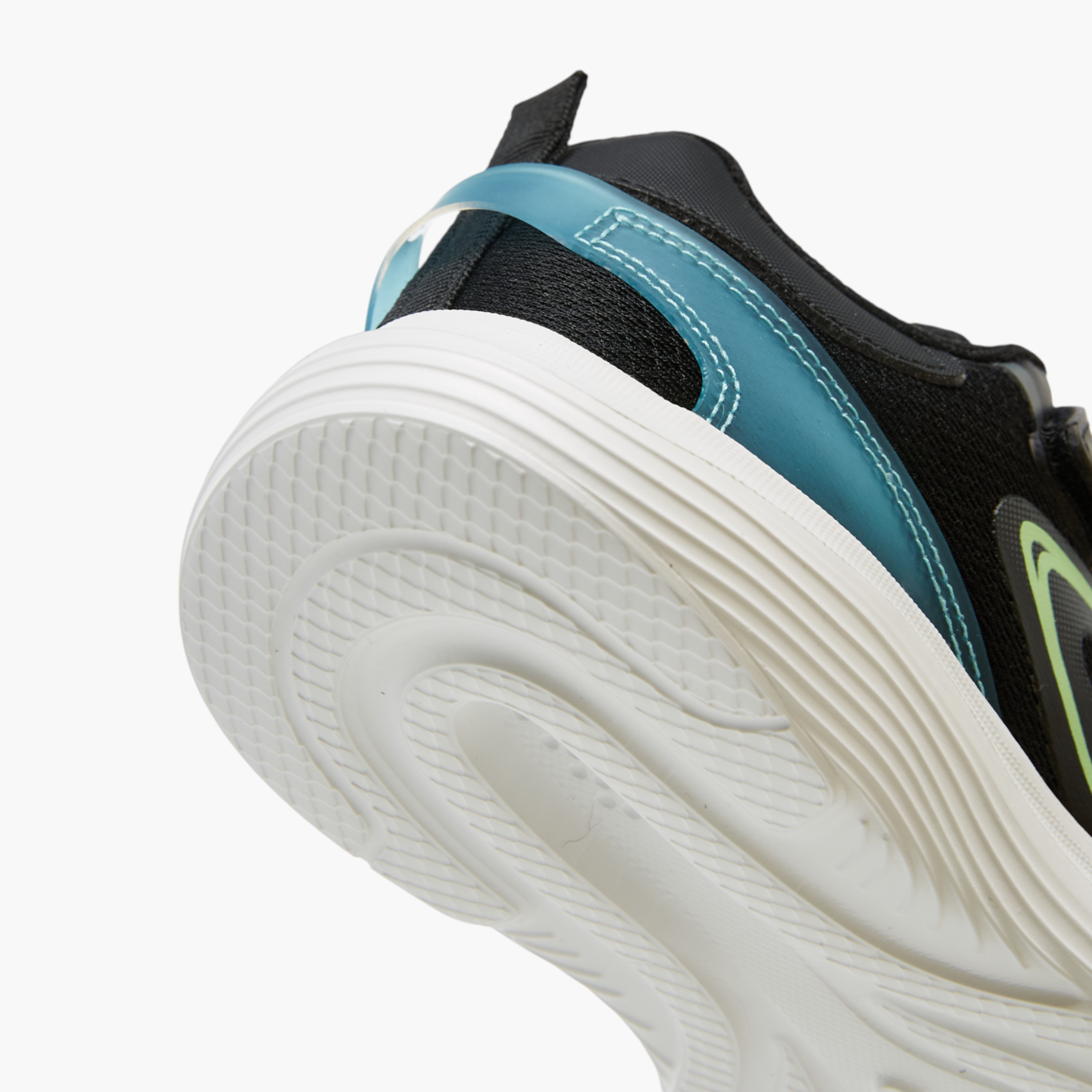 حذاء مشي بنعل مبطّن وشريط إغلاق للأولاد من داش-boys-shoes-sneakers-image-1