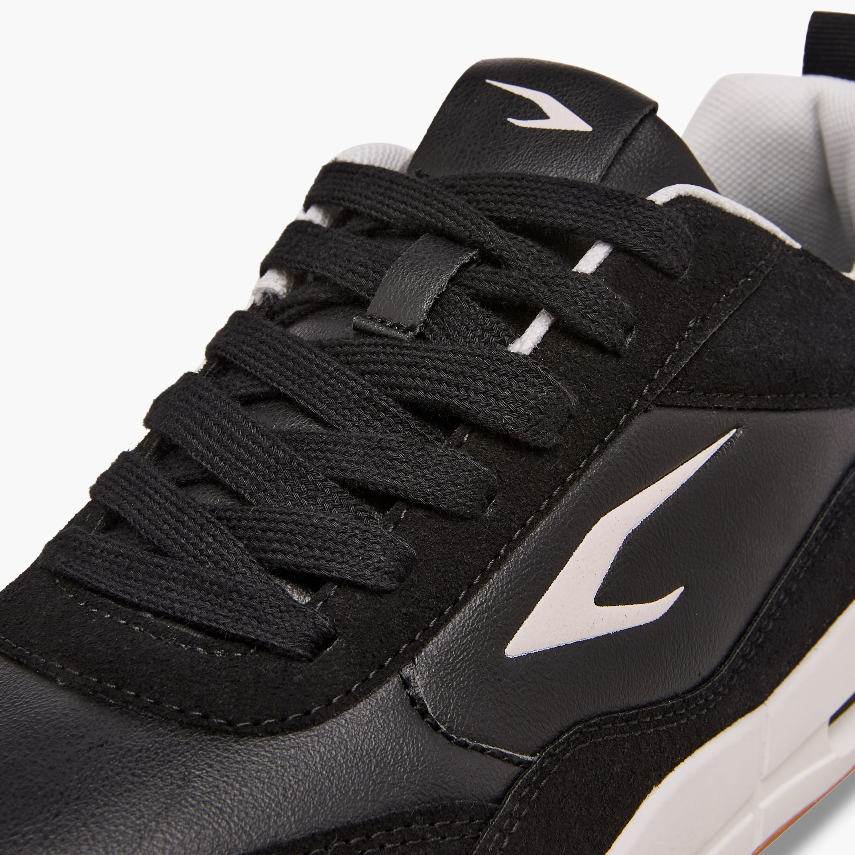 حذاء سنيكرز شمواه بطول الكاحل ورباط إغلاق للرجال من داش-men-shoes-sneakers-image-4