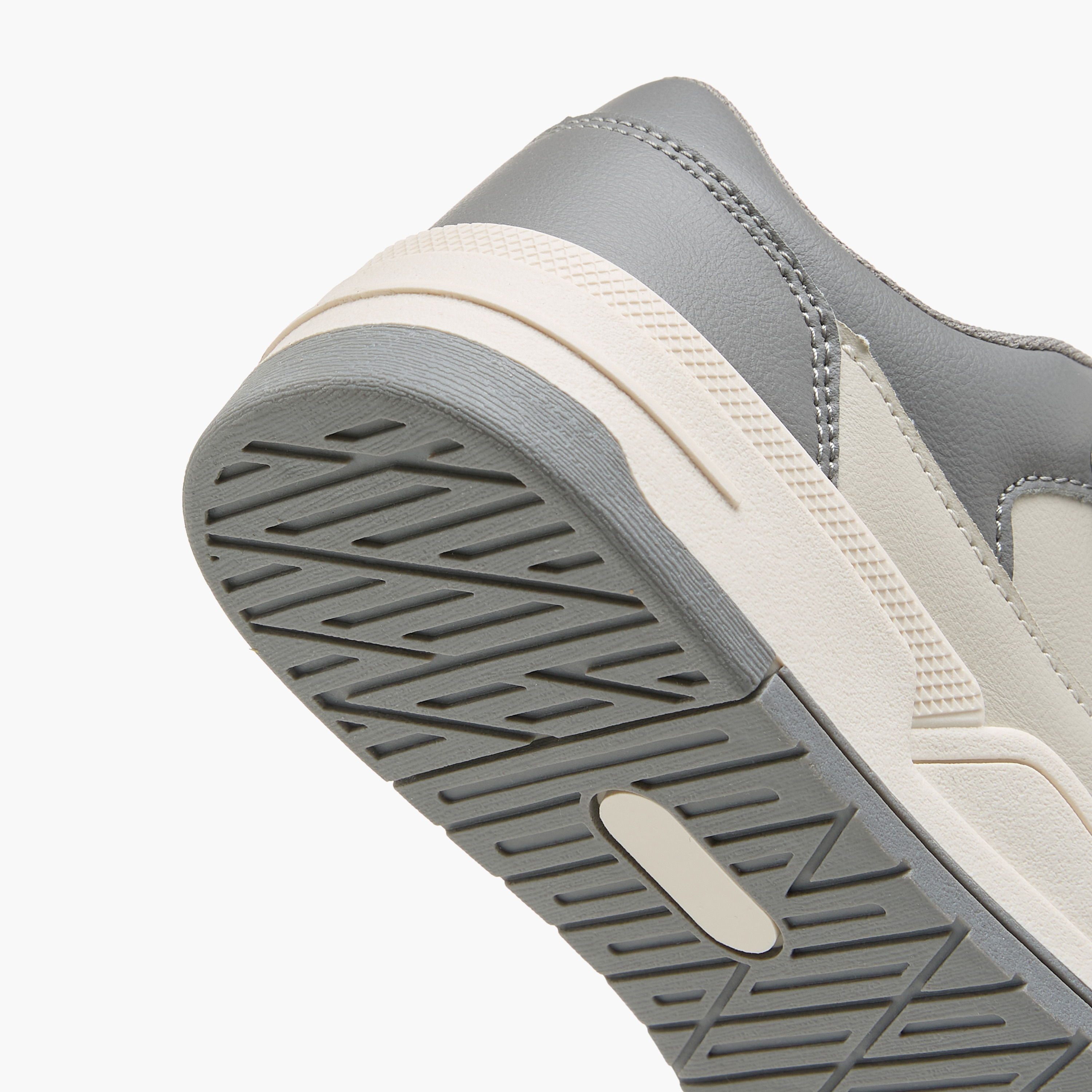 حذاء سنيكرز بطول الكاحل وشريط إغلاق لاصق للبنات من داش-girls-shoes-sneakers-image-5