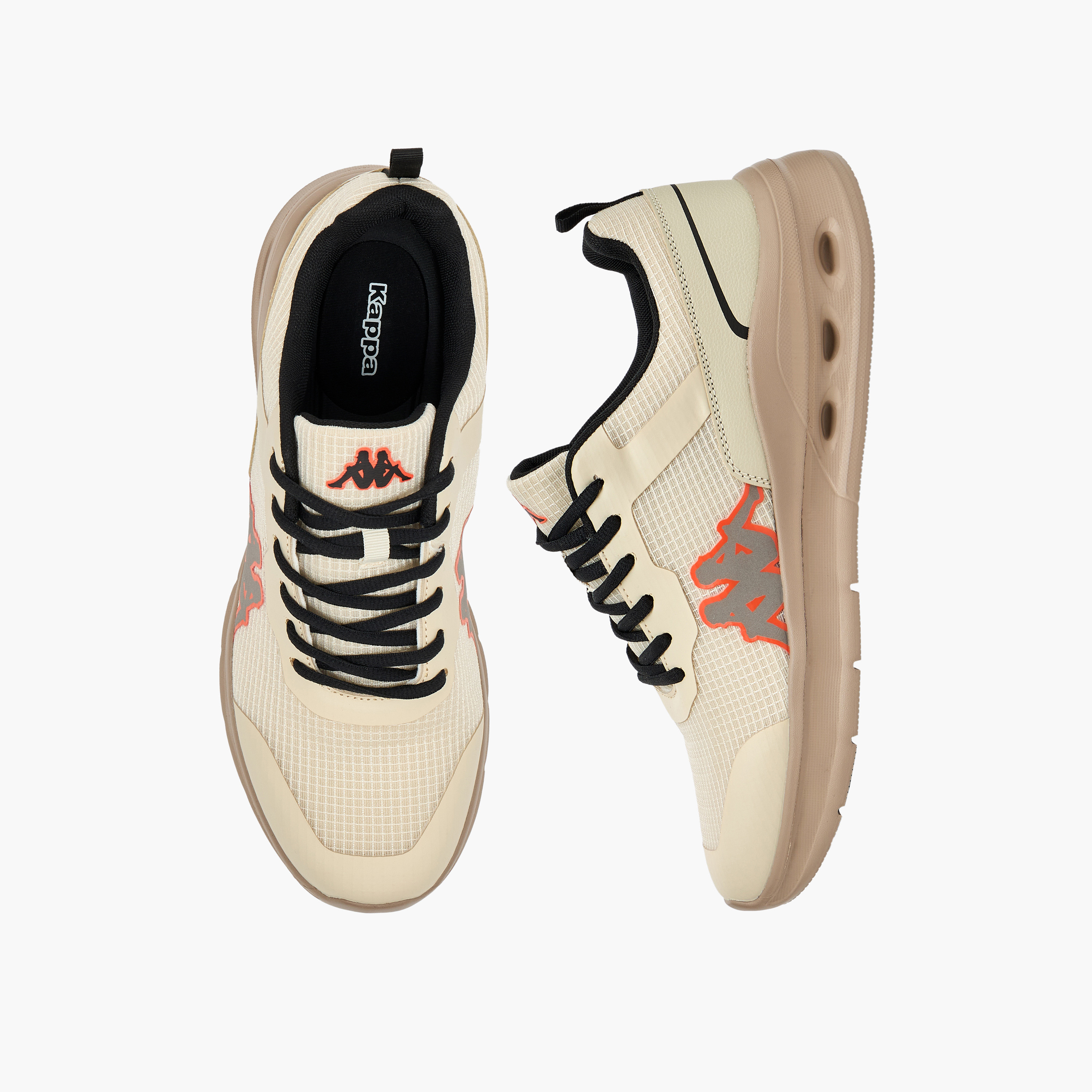 حذاء رياضي بشعار ورباط إغلاق للرجال من كابا-sports-men-shoes-image-1