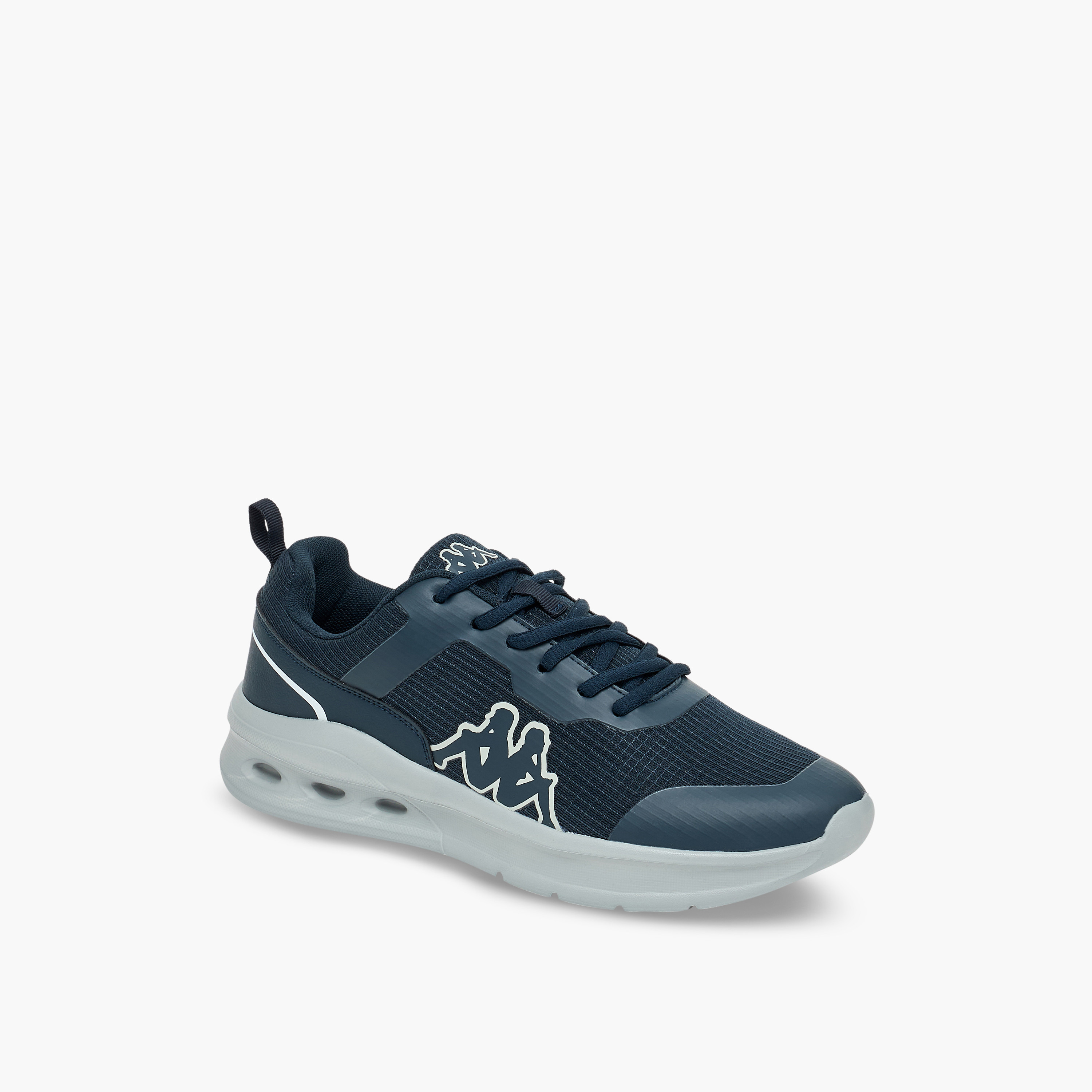 حذاء رياضي بشعار ورباط إغلاق للرجال من كابا-sports-men-shoes-image-7