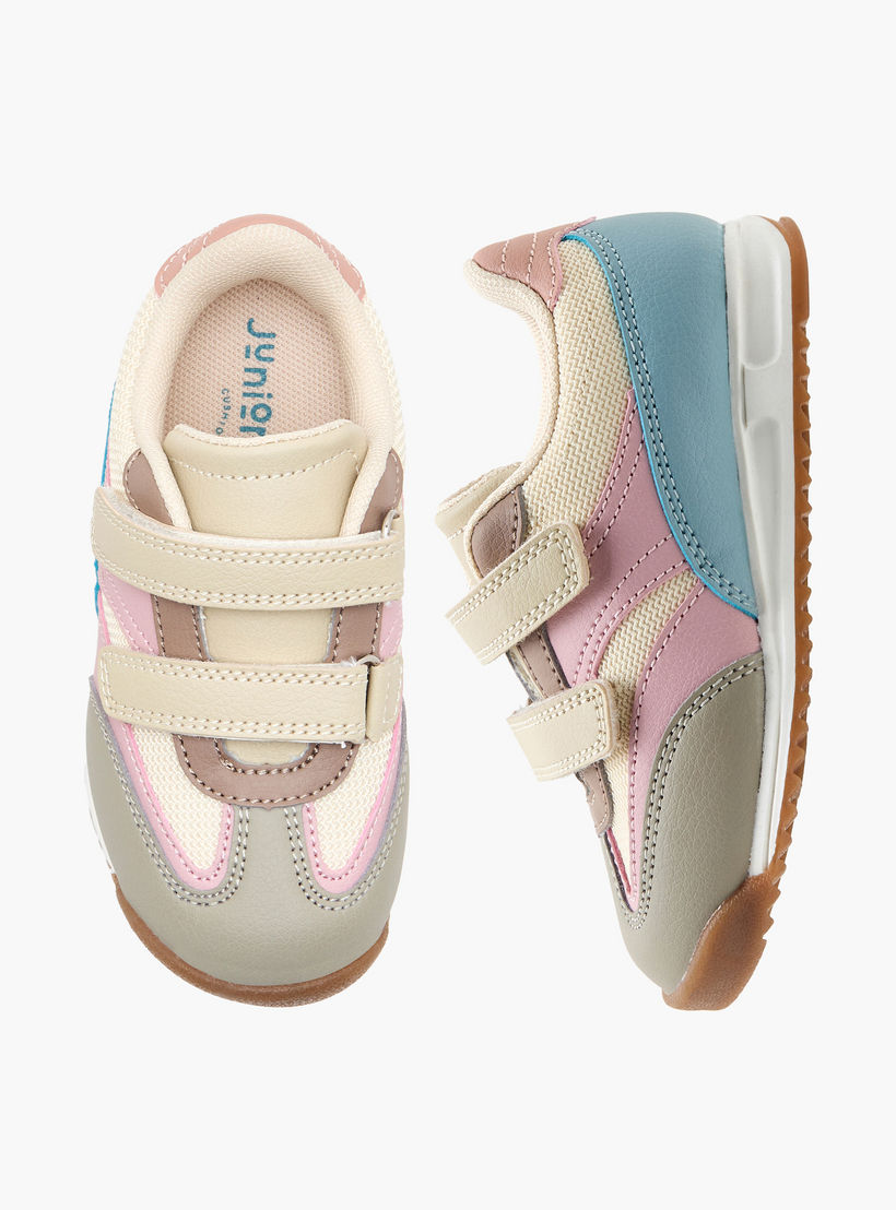 حذاء سنيكرز بشريط إغلاق لاصق للبنات من جونيورز-girls-shoes-sneakers-image-1