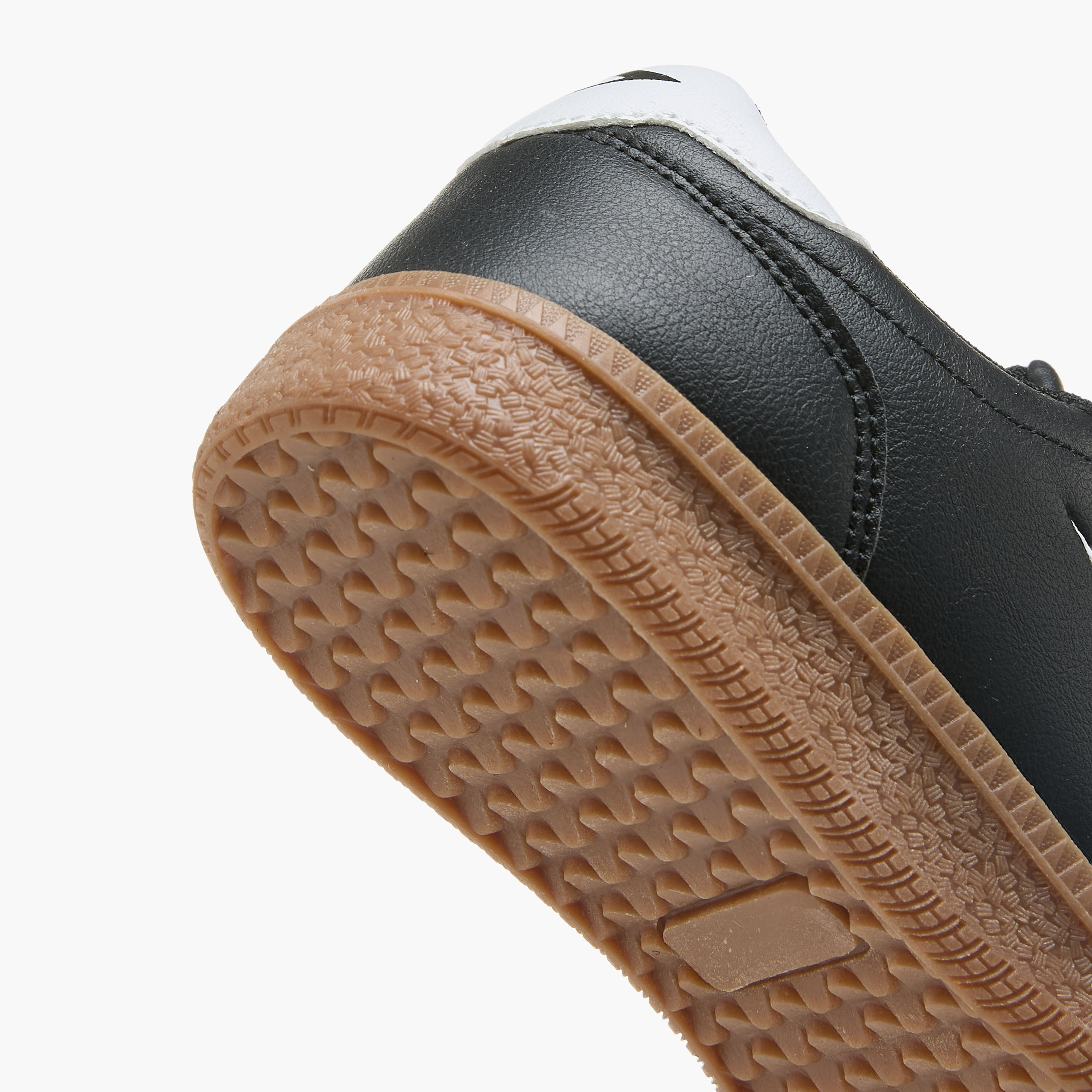 حذاء رياضي بشريط إغلاق لاصق للأولاد من داش-boys-shoes-sports-image-1