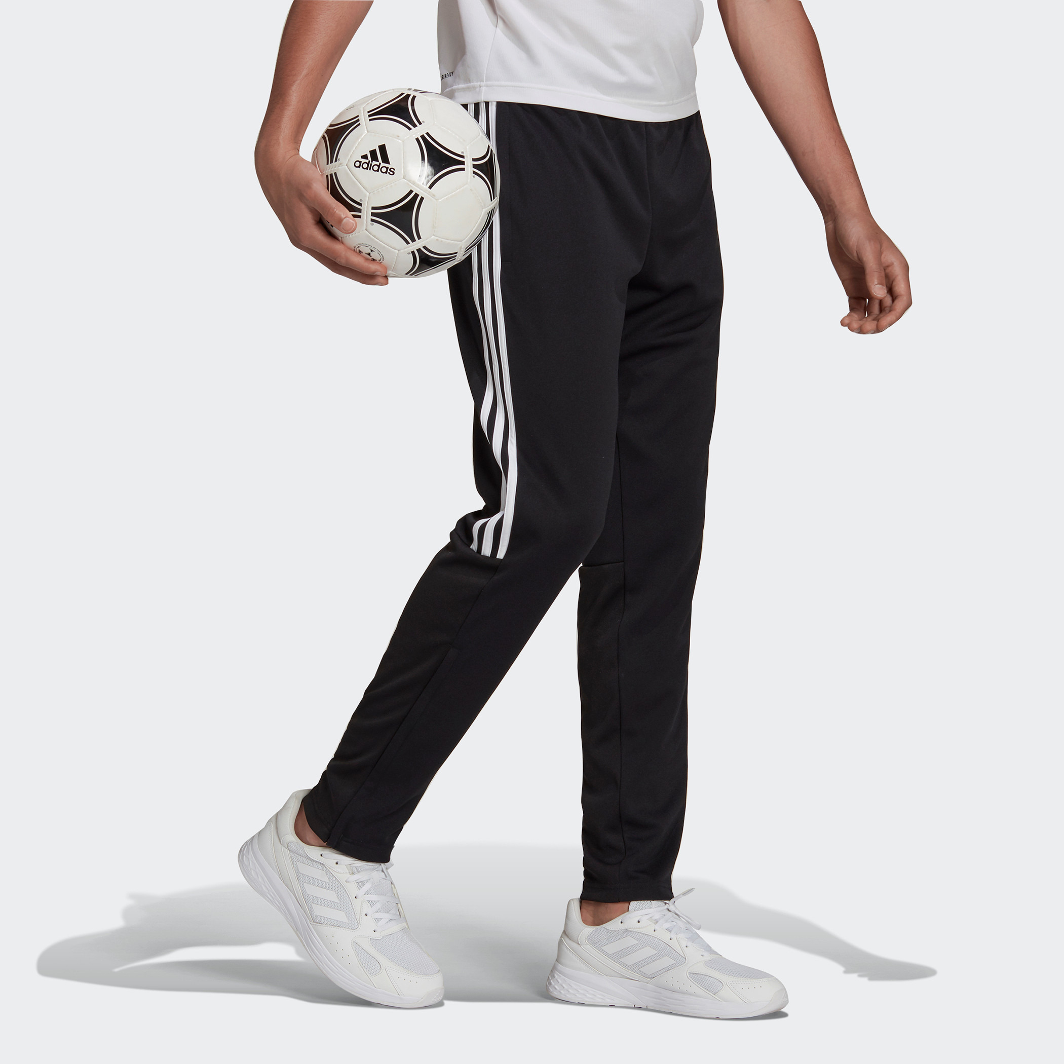 Adidas 3 stripe outlet sweatpants