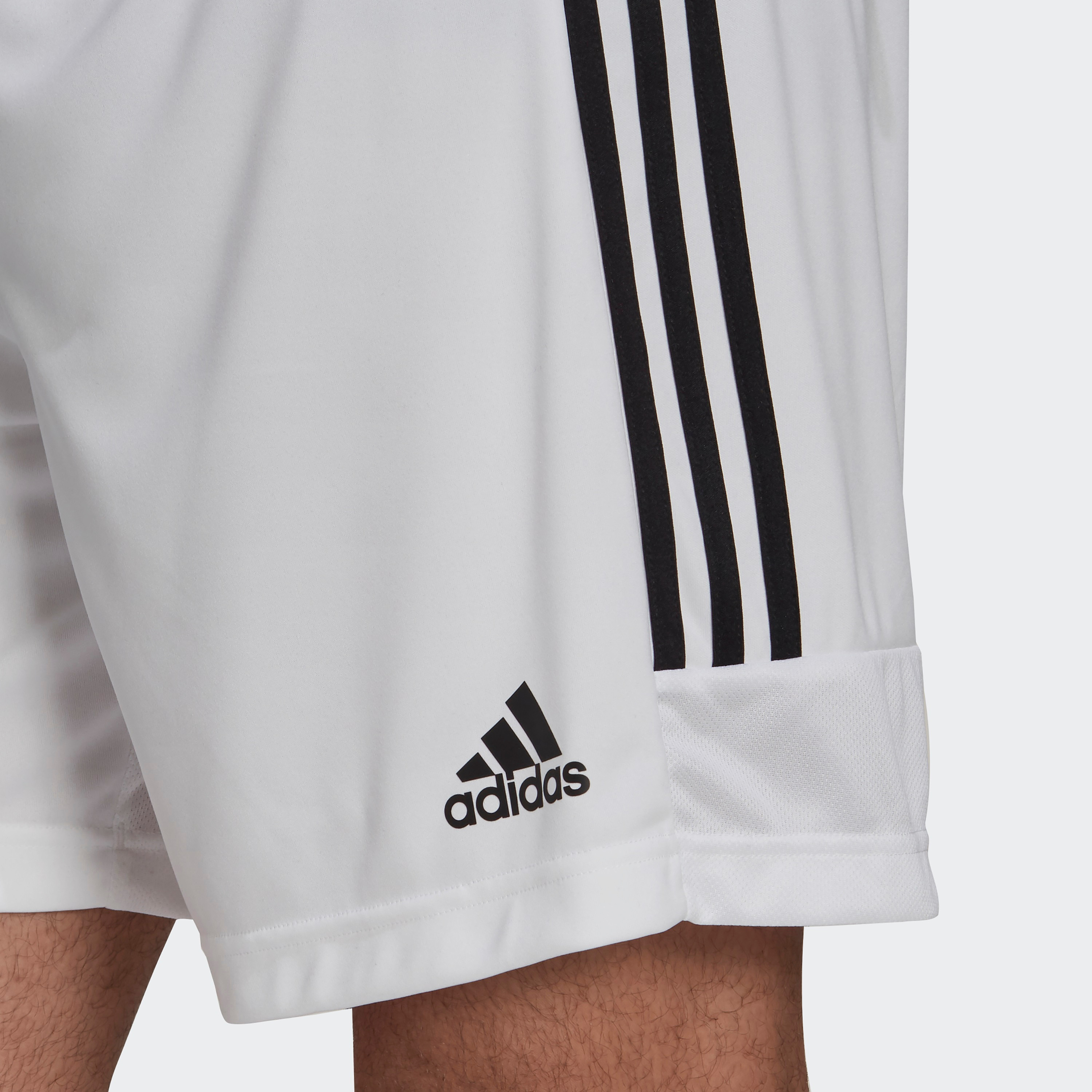  شورت سيرينو شو للرجال بنمط ثلاثة خطوط من اديداس-men-clothing-bottoms-shorts-image-2