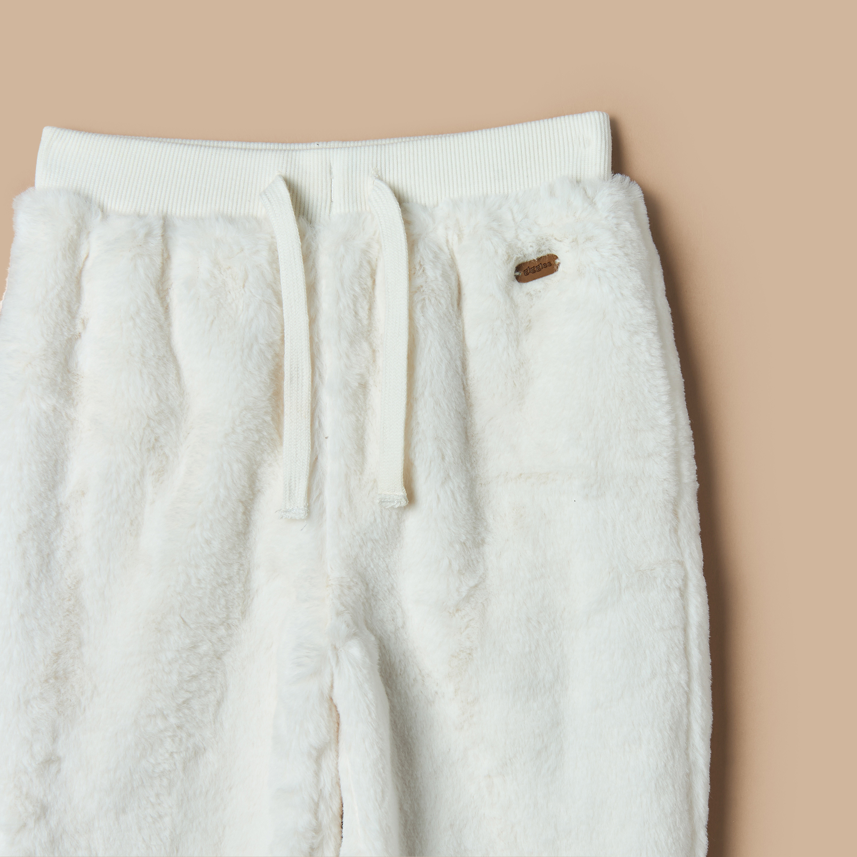 بنطلون رياضي فرو صناعي بارز الملمس بخصر مطاطي من جيجلز-baby-boys-clothing-bottoms-joggersandtrackpants-image-2