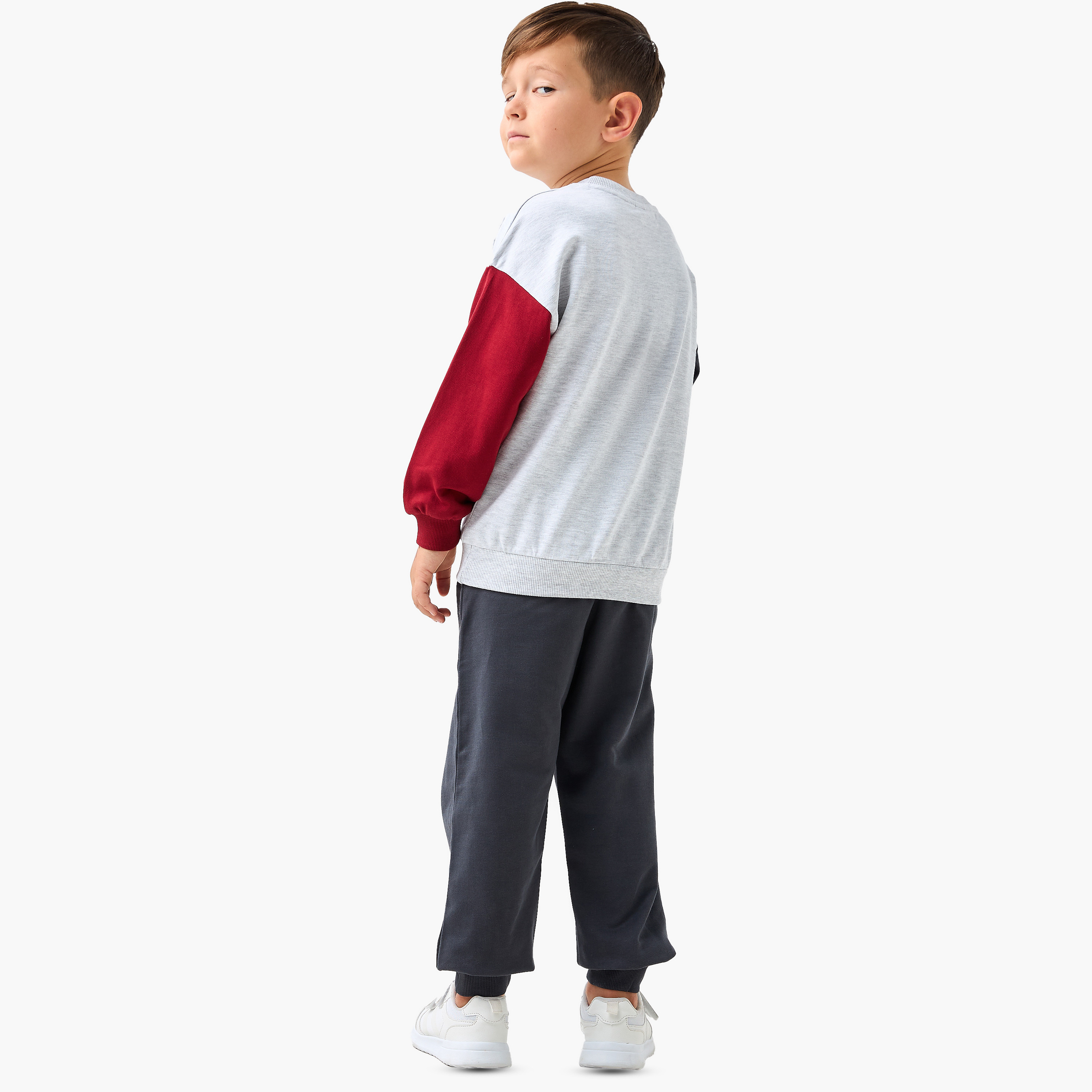 Juniors Typographic Print Long Sleeves Sweatshirt and Joggers Set-baby-boys-clothing-winterwear-setsandcoords-image-4
