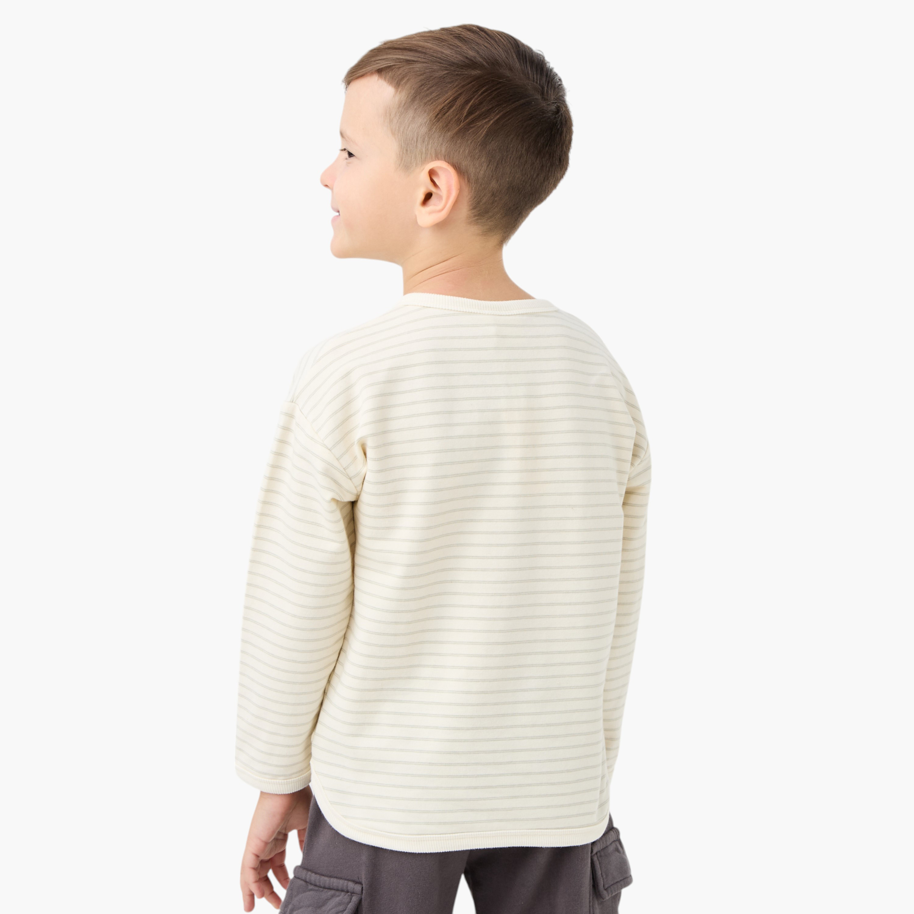 تيشيرت مخطّط بياقة بأزرار وأكمام طويلة من إليجو-boys-clothing-tshirtsandpolos-image-3