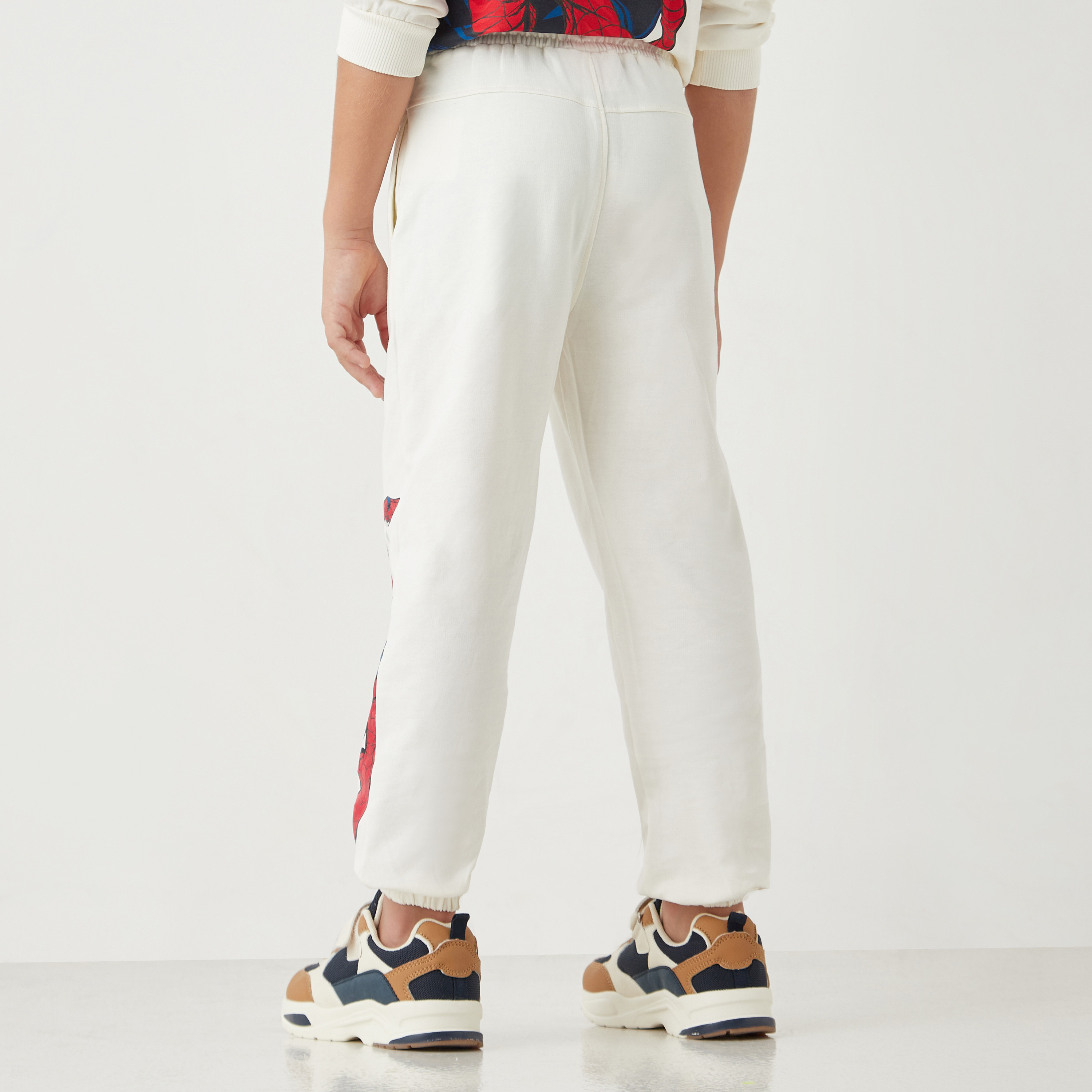 بنطلون رياضي بطبعات وبرباط إغلاق-boys-clothing-bottoms-joggersandtrackpants-image-3