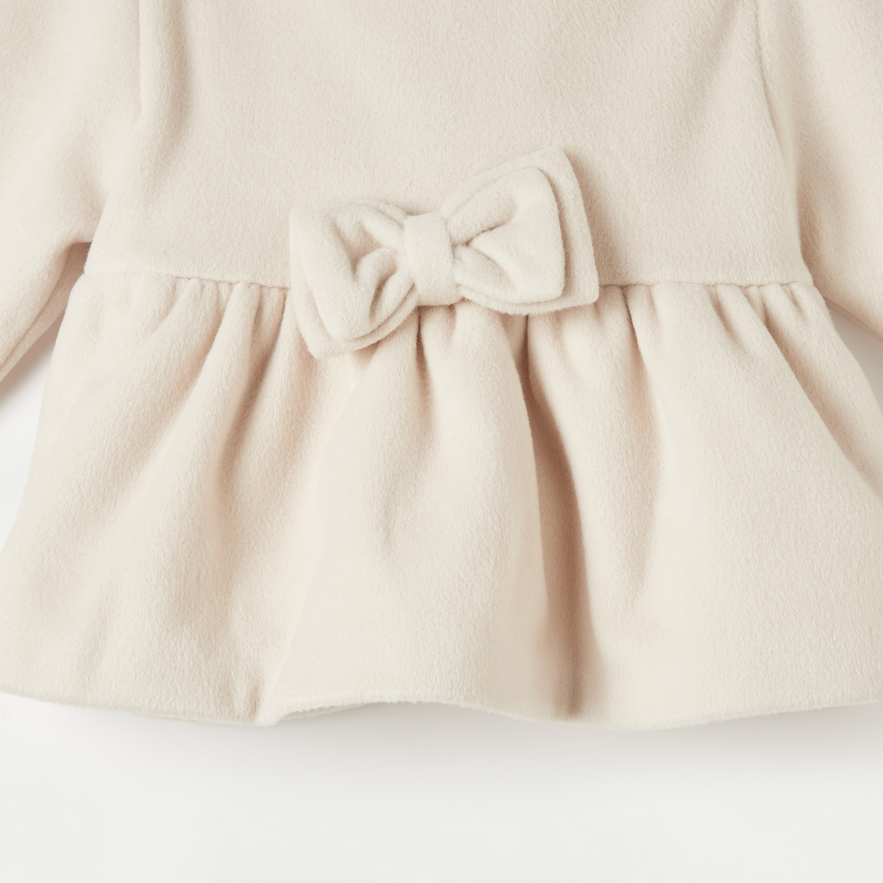 جاكيت فرو صناعي بارز الملمس بأزرار إغلاق وتفاصيل فيونكة من جيجلز-baby-girls-clothing-winterwear-jacketsandcoats-image-5