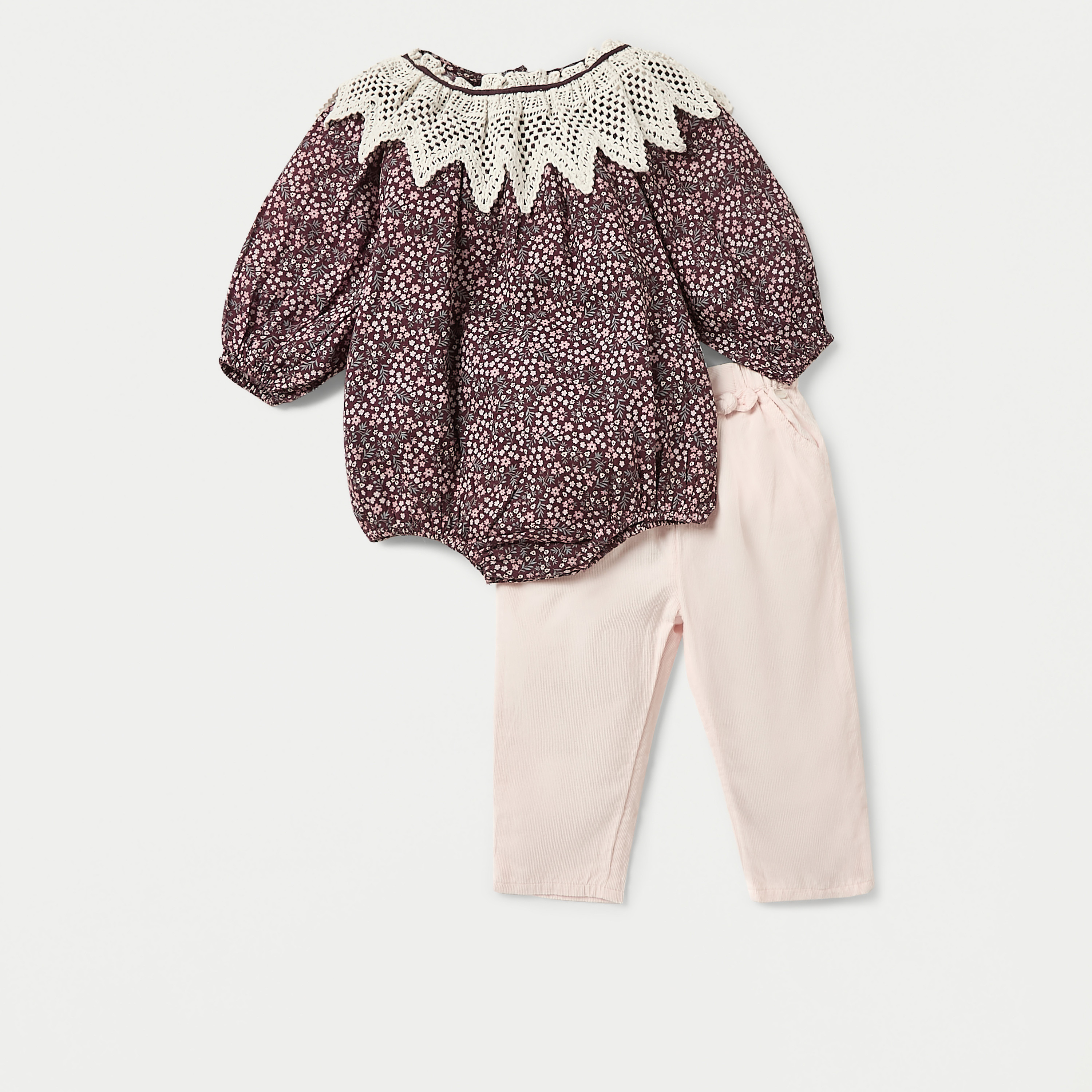 طقم بنطلون وبلوزة بطبعات أزهار من جيجلز-baby-girls-clothing-setsandcoords-image-1