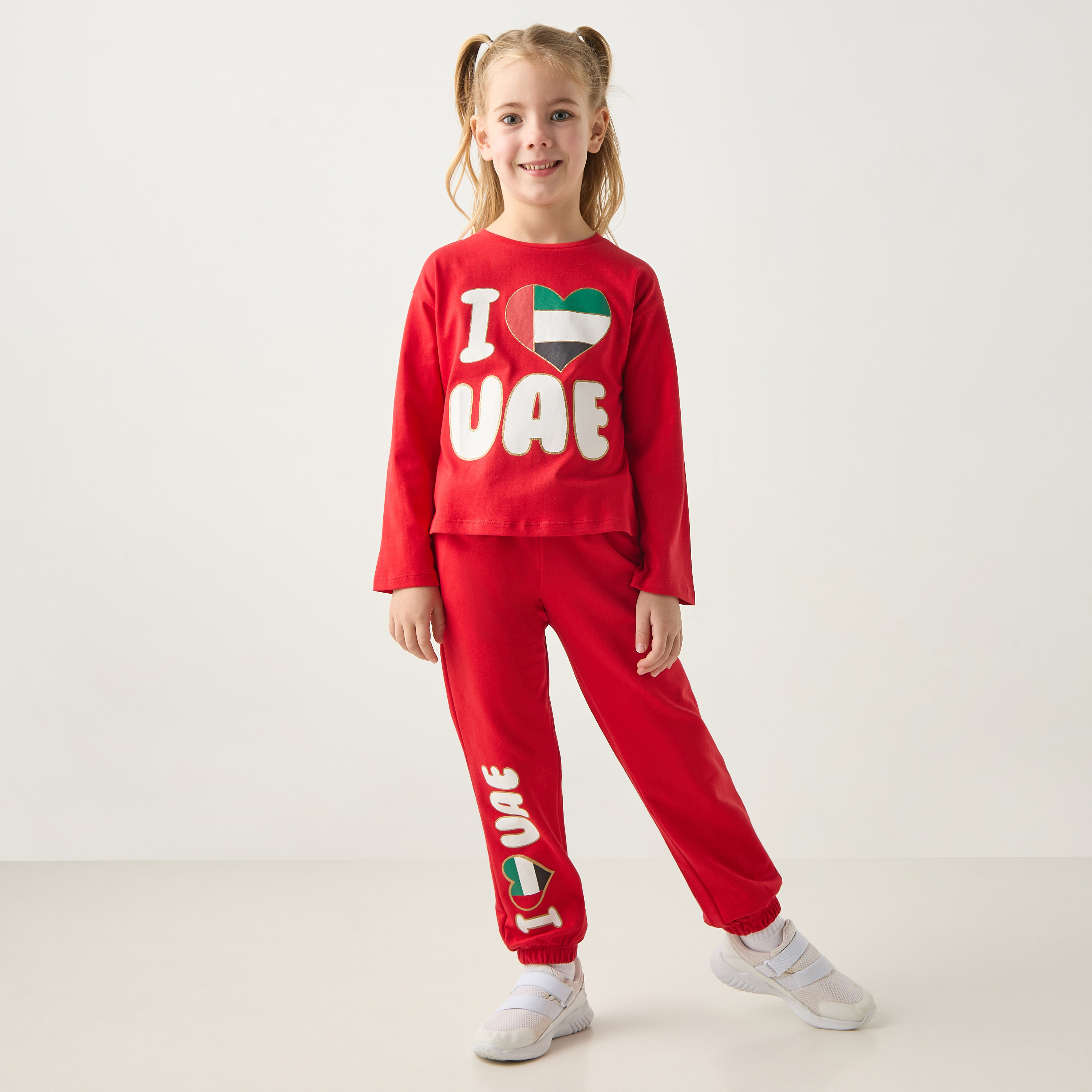 Juniors UAE National Day Print Crew Neck T-shirt with Long Sleeves-girls-clothing-tshirts-image-2
