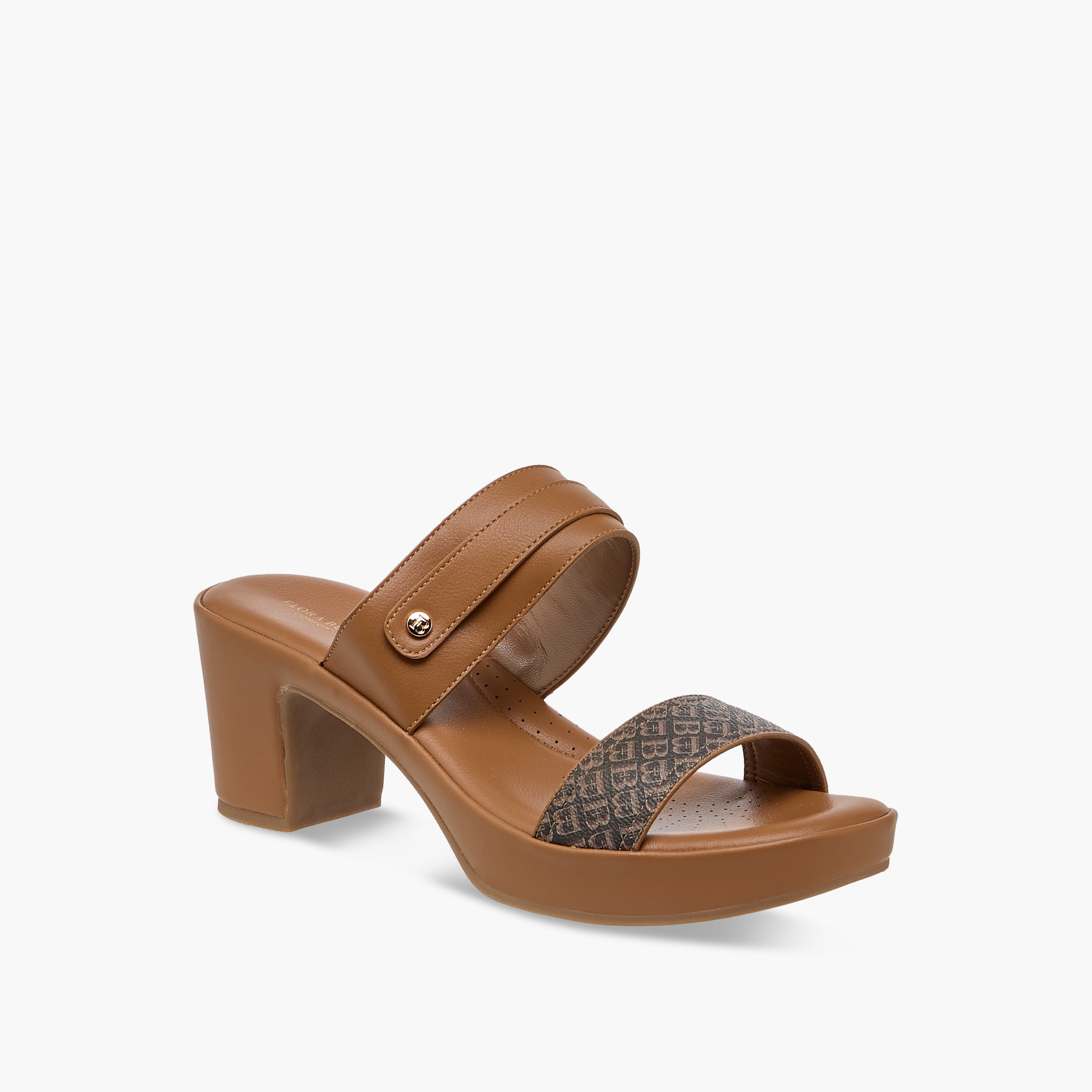 صندل سهل الارتداء بطبعات مونوجرام وكعب سميك من فلورا بيلا-women-shoes-sandals-heeled-image-2