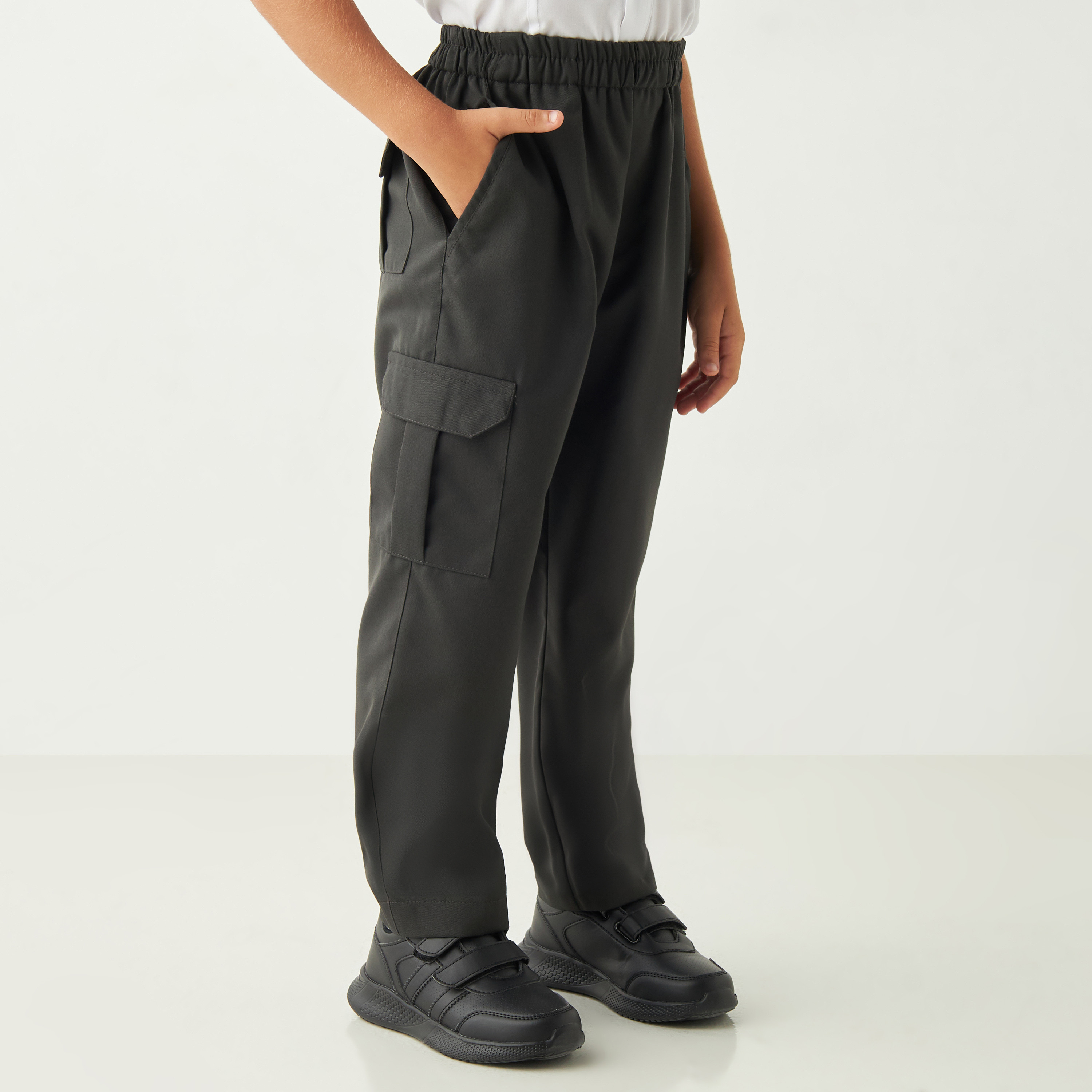 Buy Juniors Solid Cargo Pants with Elasticated Waistband Online | Babyshop  Kuwait
