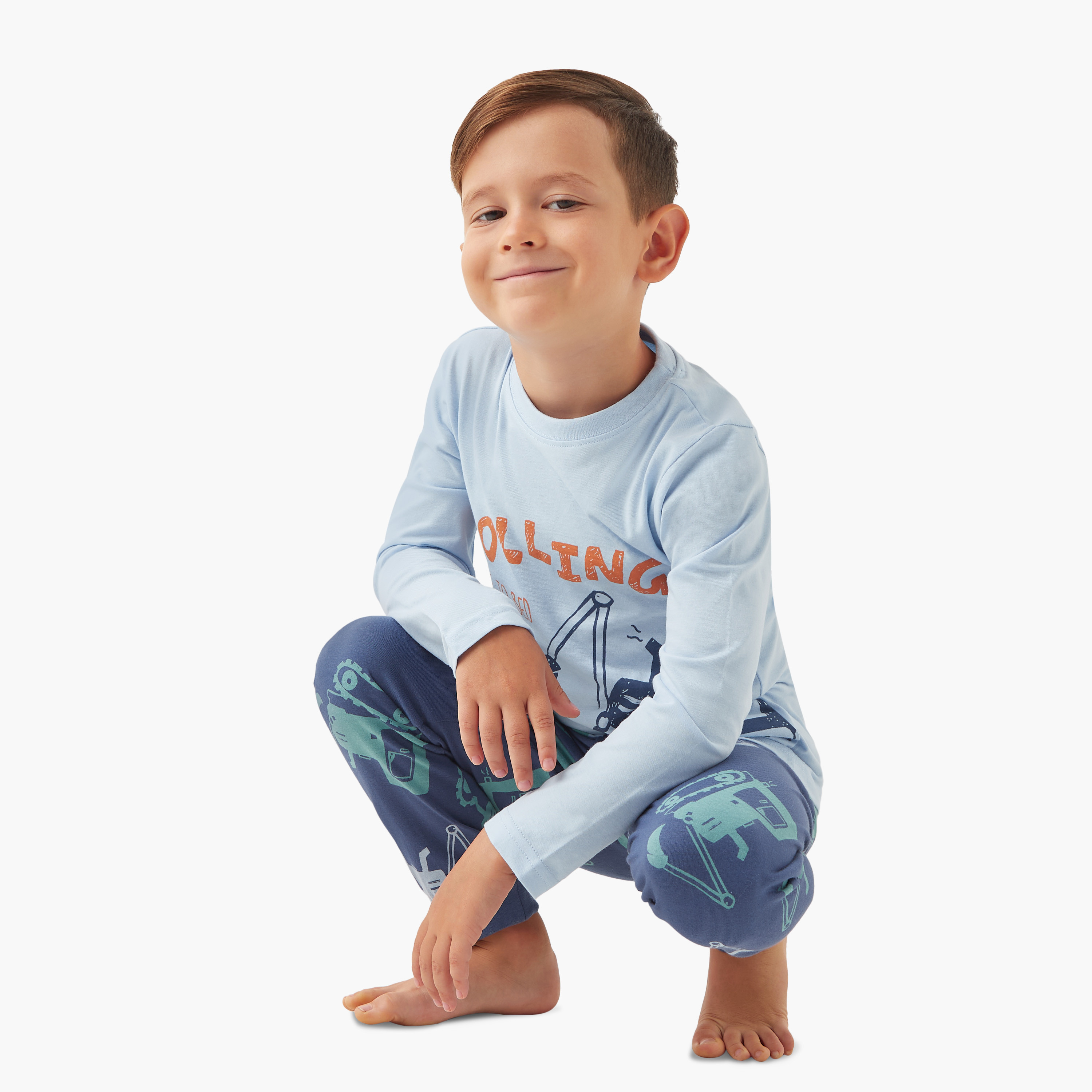 طقم بنطلون بيجاما وتيشيرت بطبعات جرافيك من جونيورز-boys-clothing-nightwear-image-5