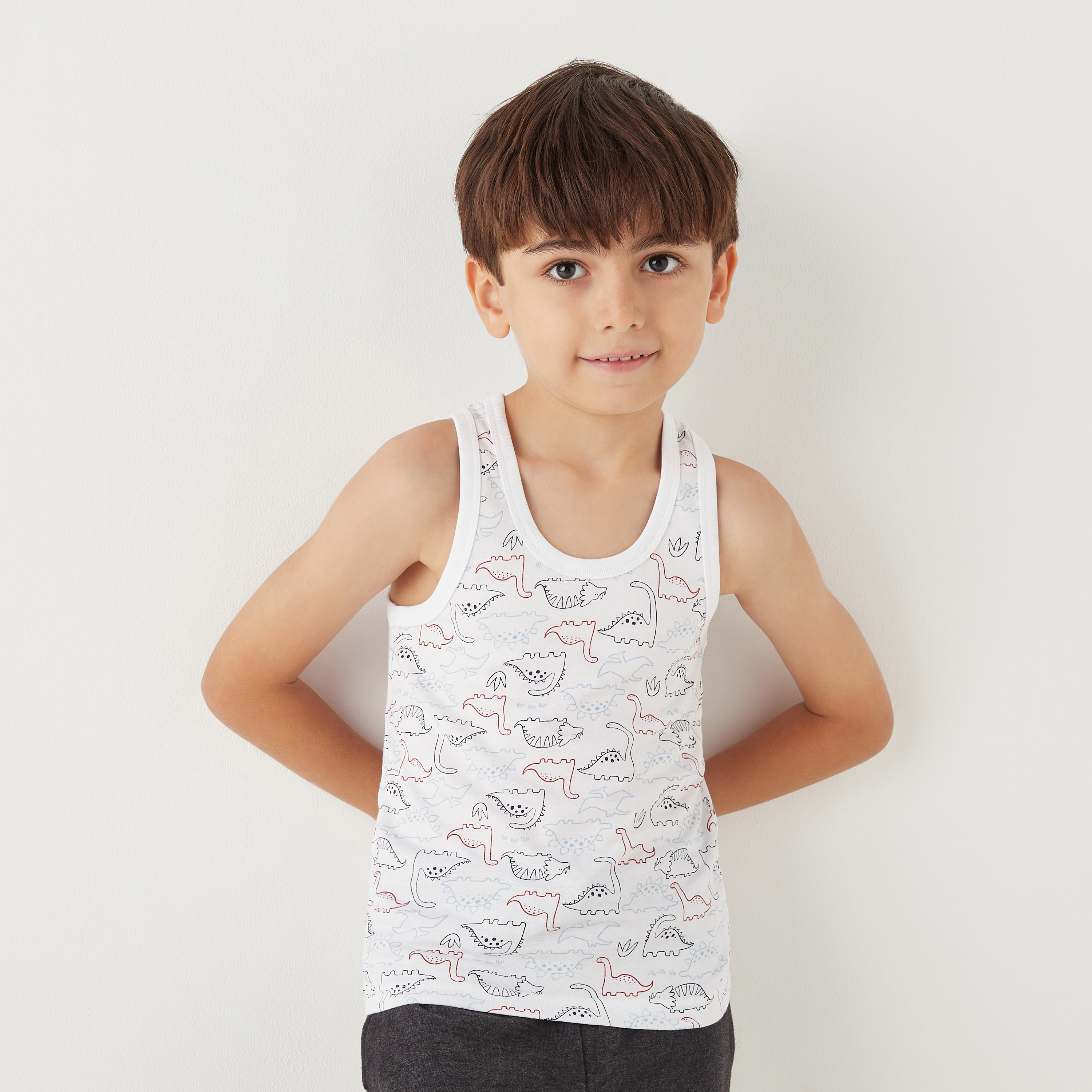 فيست دون أكمام بطبعات ديناصور من جونيورز- طقم من 3 قطع-baby-boys-clothing-innerwear-image-4