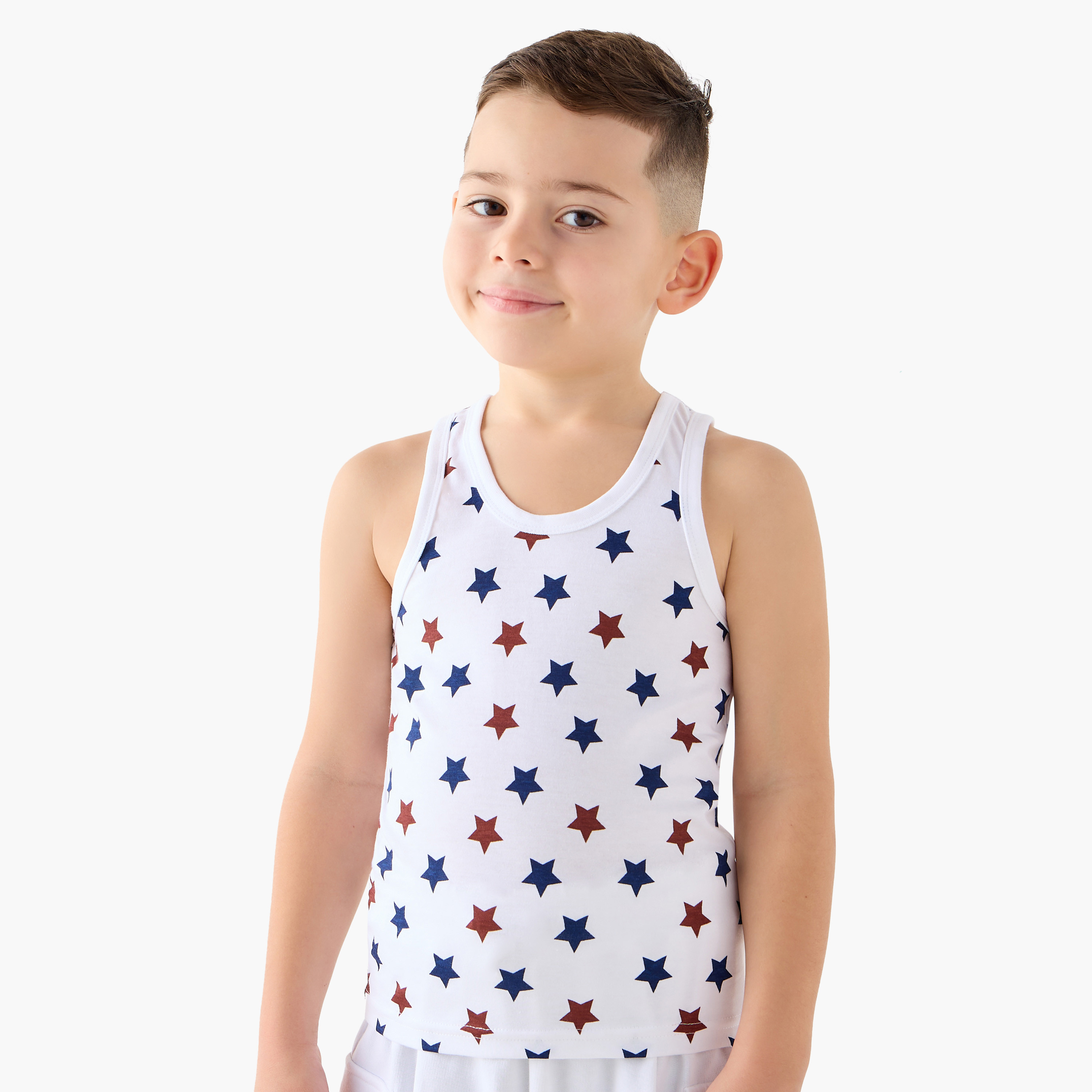 فيست بطبعات نجوم وياقة مستديرة من جونيورز - طقم من 3 قطع-baby-boys-clothing-innerwear-image-2