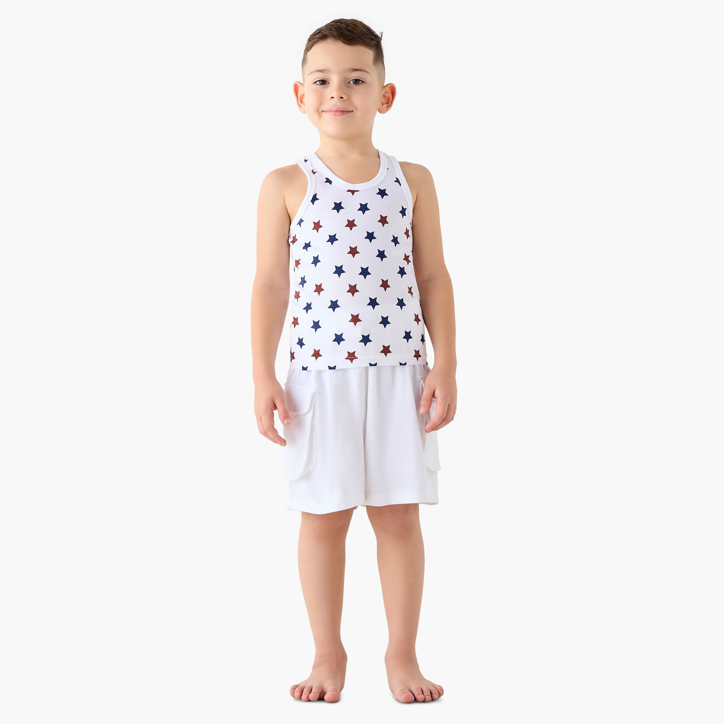 فيست بطبعات نجوم وياقة مستديرة من جونيورز - طقم من 3 قطع-baby-boys-clothing-innerwear-image-3