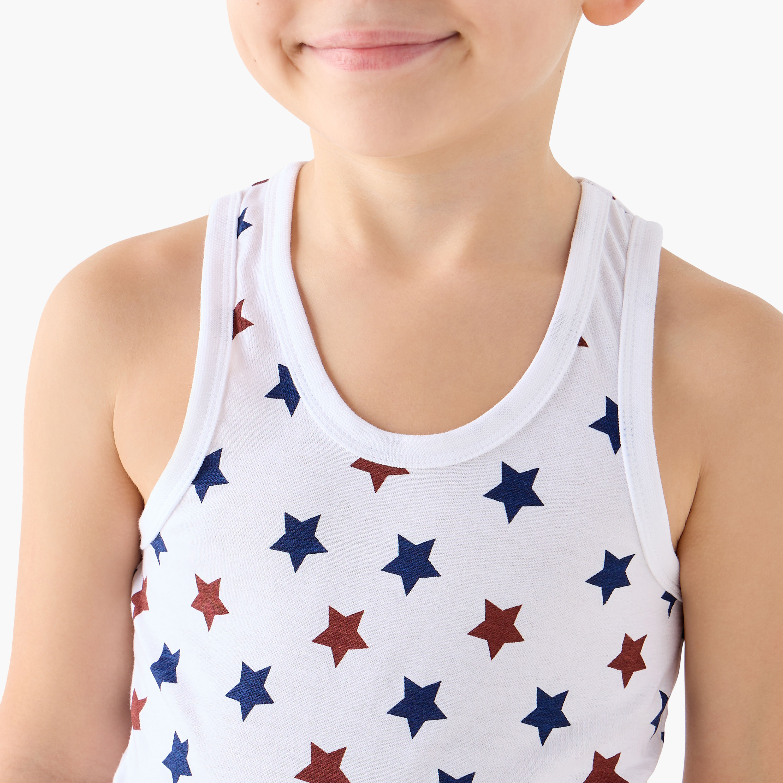فيست بطبعات نجوم وياقة مستديرة من جونيورز - طقم من 3 قطع-baby-boys-clothing-innerwear-image-5