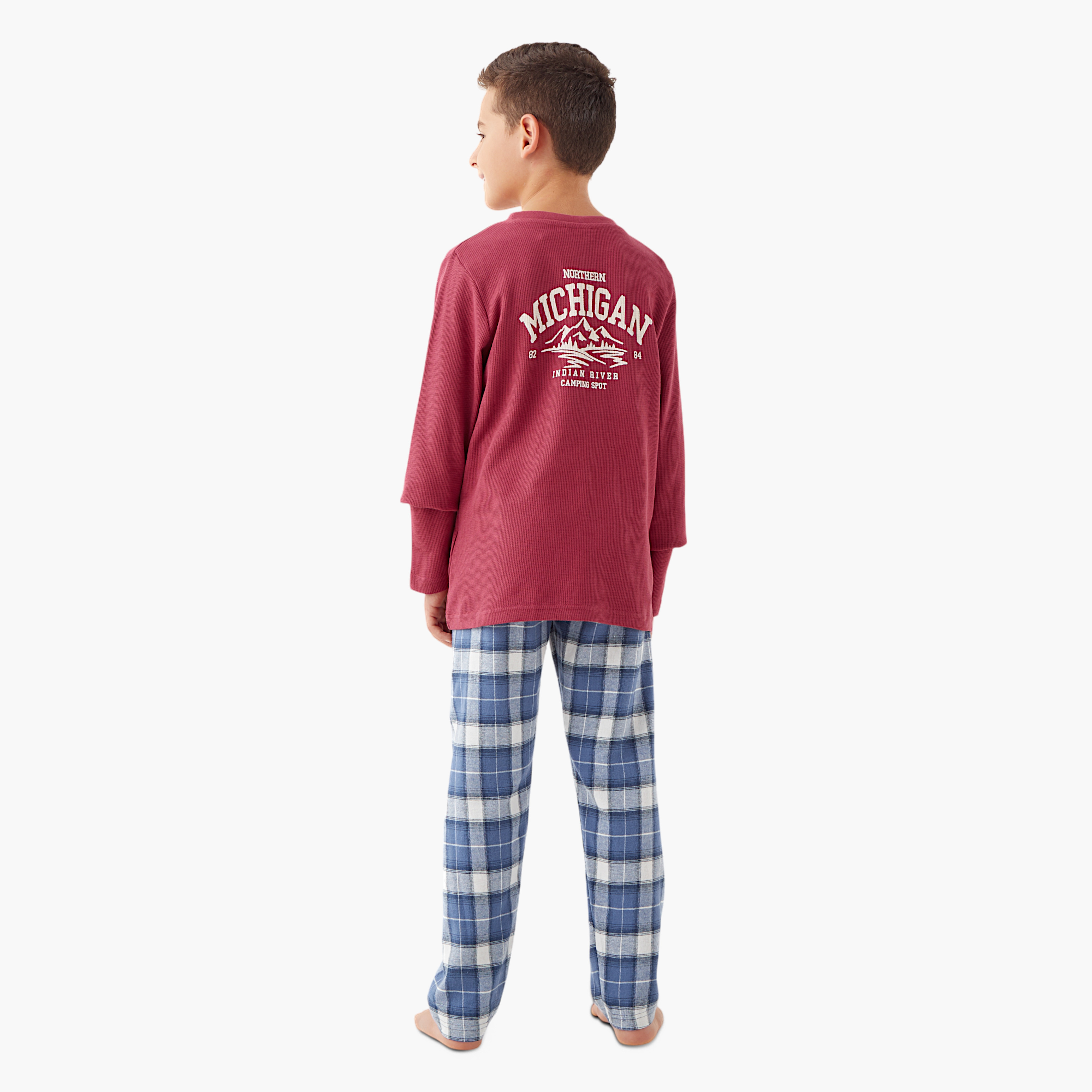 طقم تيشيرت بطبعات وبنطلون بيجاما مربعات من جونيورز-boys-clothing-nightwear-image-3