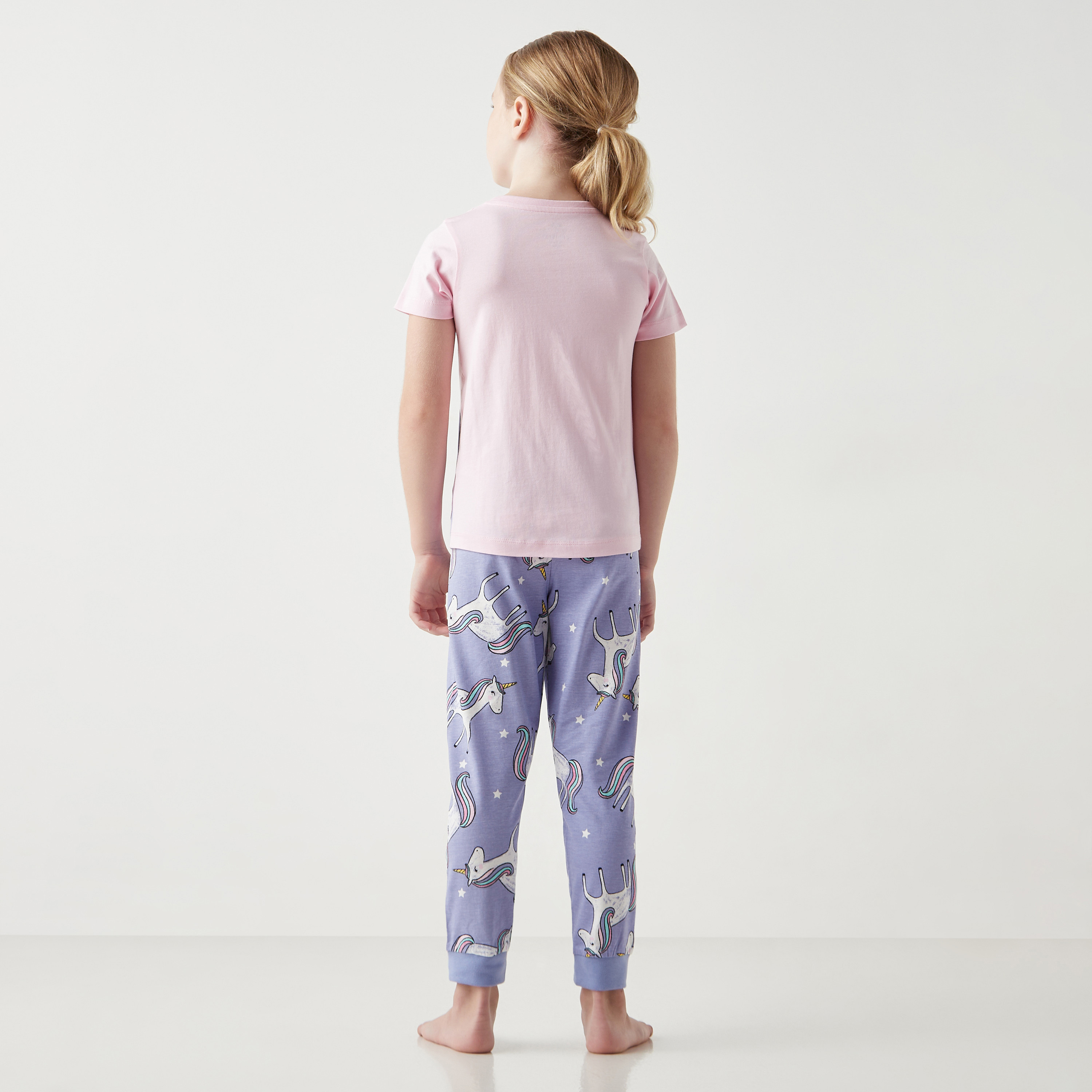 طقم بنطلون بيجاما وتيشيرت بطبعات يونيكورن من جونيورز-girls-clothing-nightwear-image-4