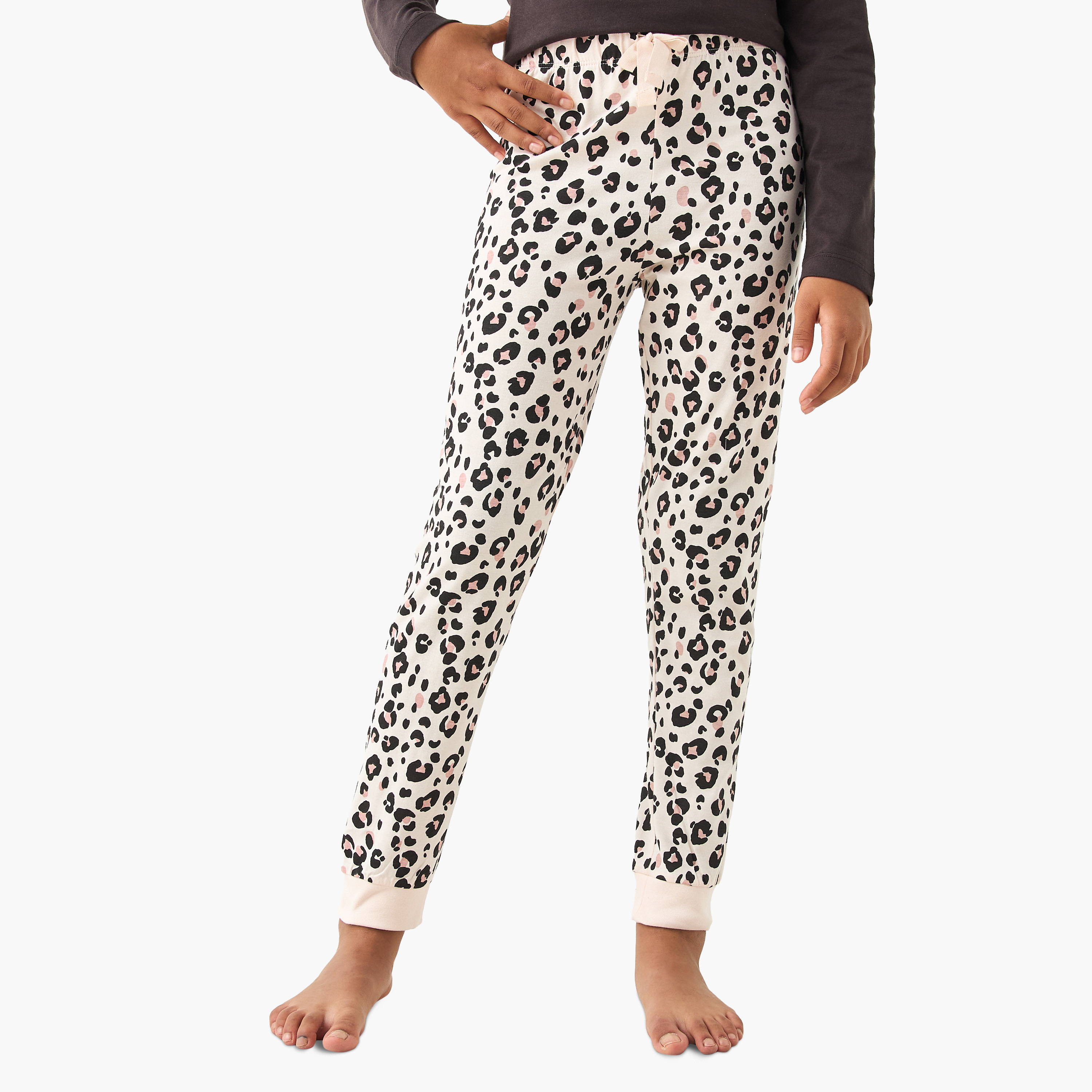 بنطلون بيجاما وتيشيرت بأكمام طويلة وطبعات من جونيورز - مجموعة من 3 أطقم-girls-clothing-multipacks-image-3