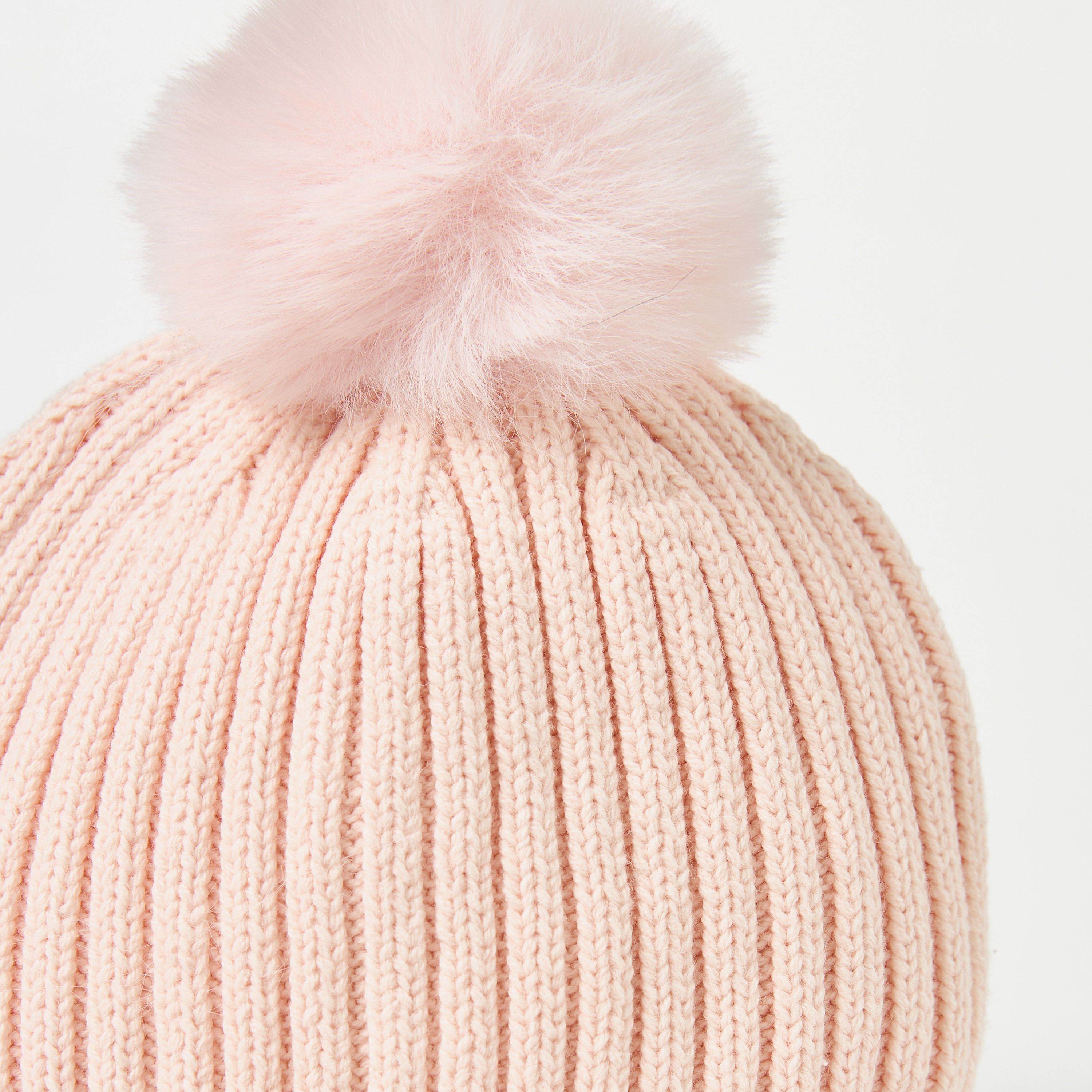 قبعة بيني بارزة الملمس بتفاصيل بوم بوم من جونيورز-baby-girls-clothing-winterwear-winteraccessories-image-4