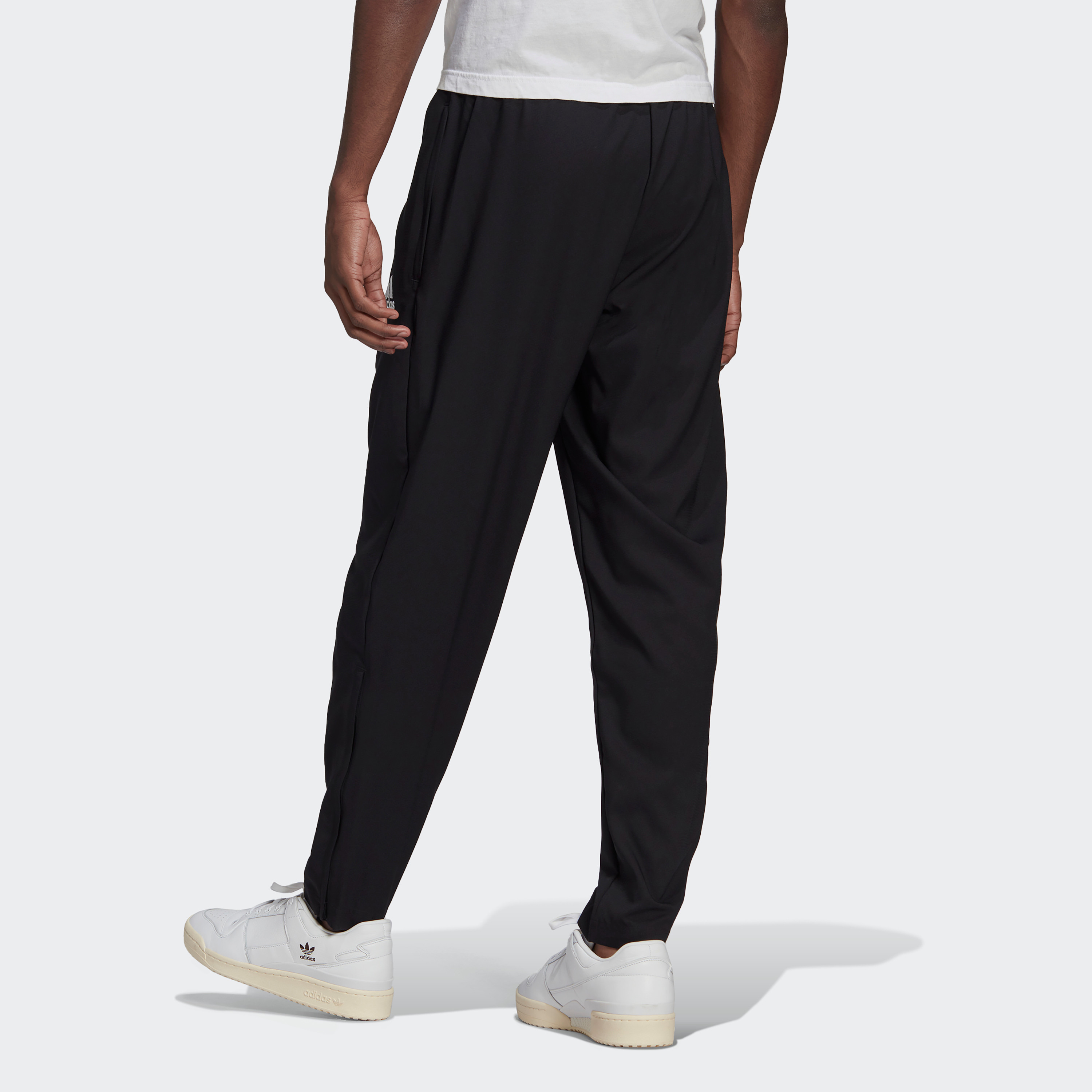 سروال تدريب انترادا 22 برازينتيشن للرجال من اديداس | او اي-men-clothing-bottoms-trousersandchinos-trousers-image-4