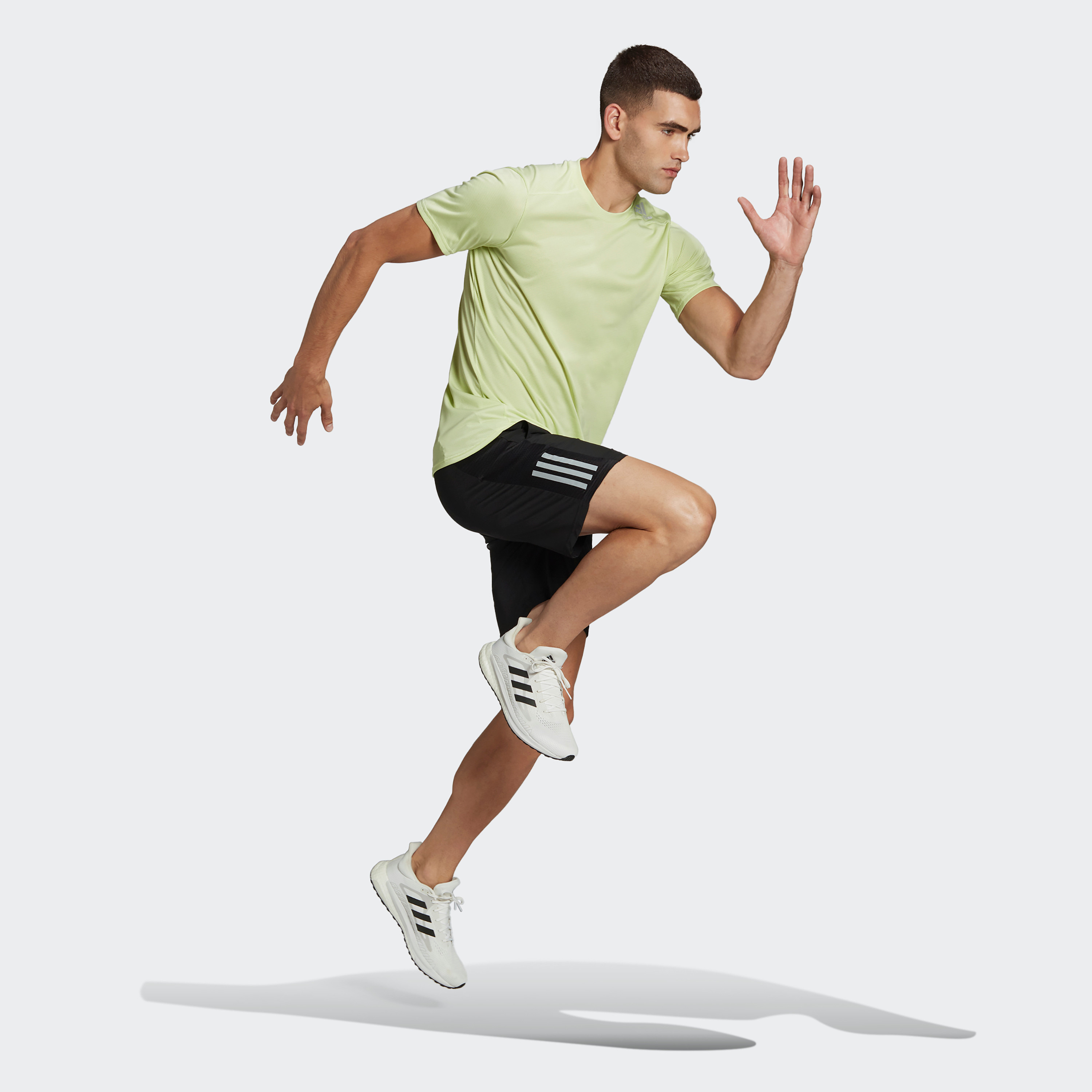  تي شيرت اون ذا رن للنساء من اديداس بثلاثة أشرطة-men-clothing-bottoms-shorts-image-2