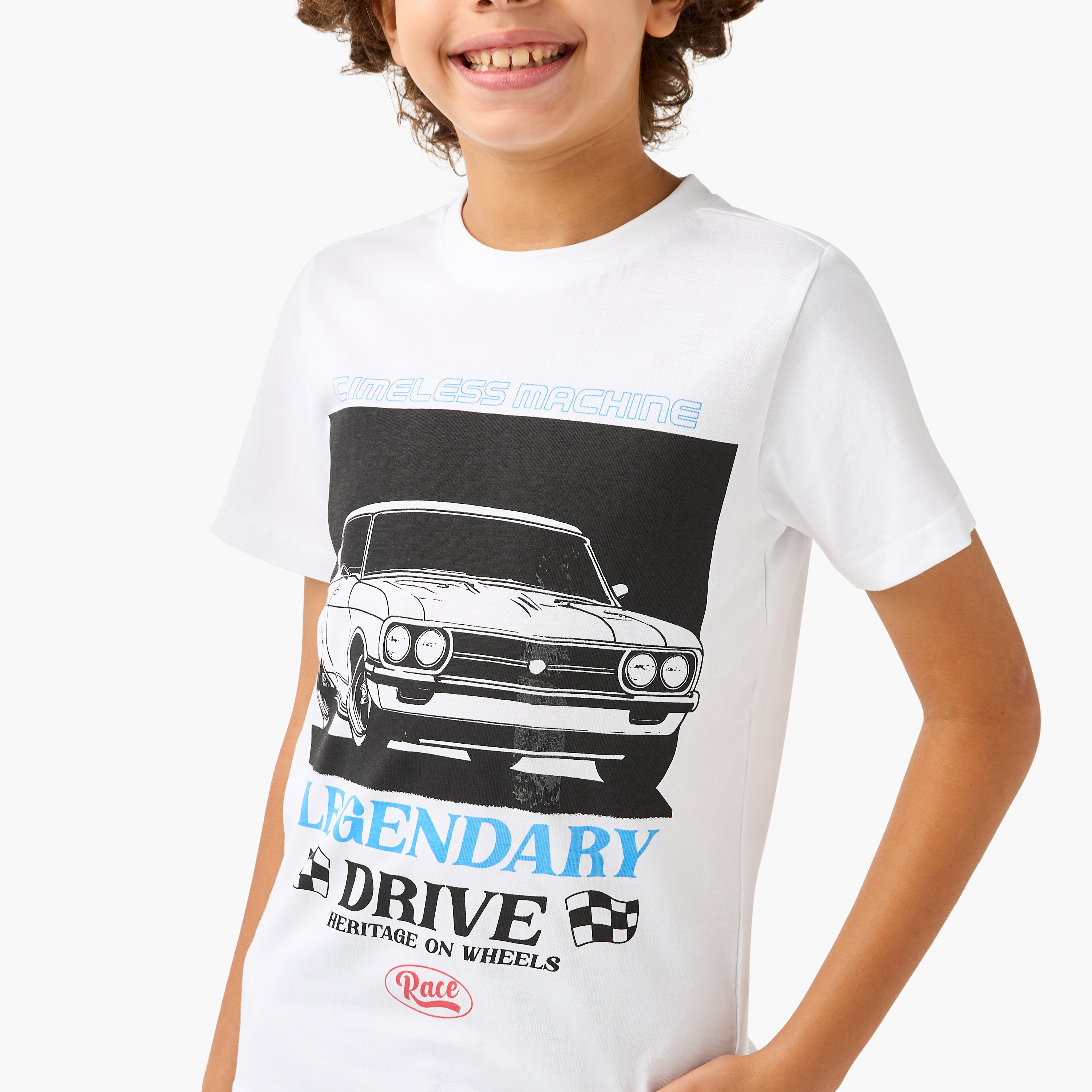 تيشيرت بياقة ضيقة وأكمام قصيرة وطبعات جرافيك من جونيورز-boys-clothing-tshirtsandpolos-image-4