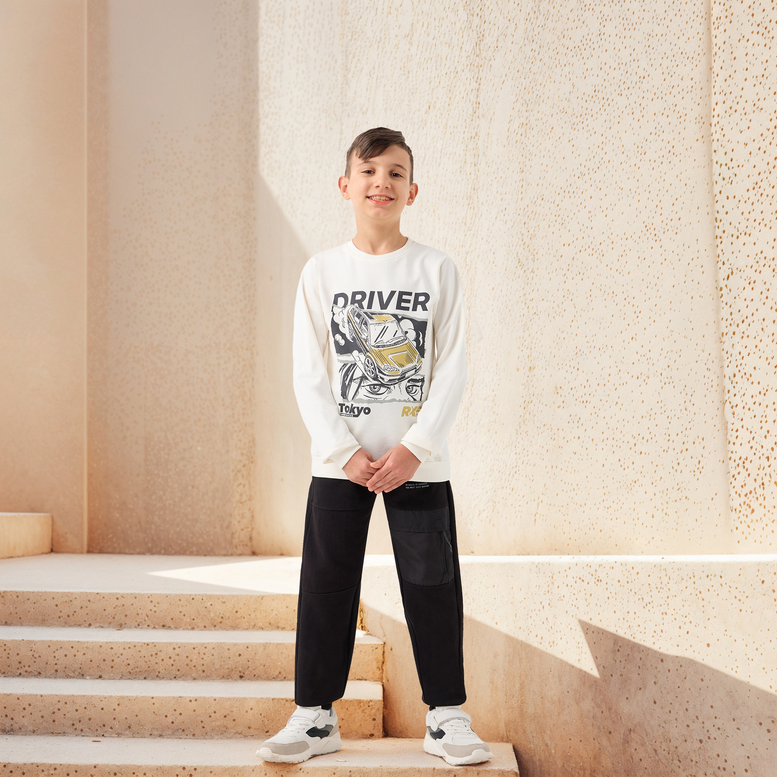 سويت شيرت بأكمام طويلة وطبعات جرافيك من جونيورز-boys-clothing-winterwear-sweatshirts-image-2