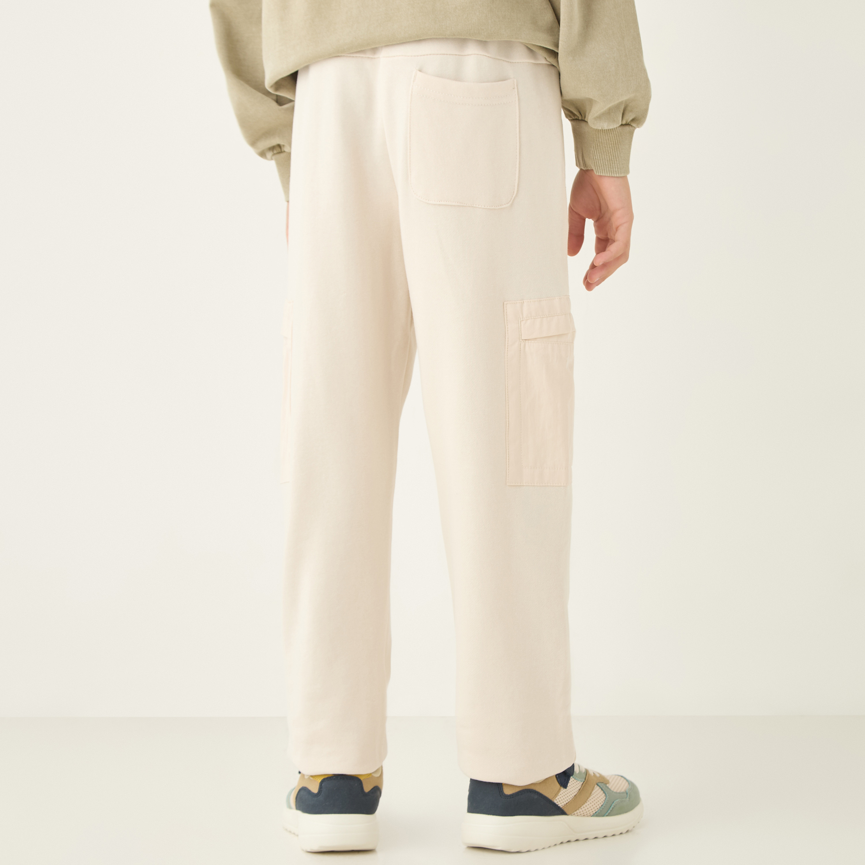 بنطلون سادة بجيوب ورباط إغلاق من جونيورز-boys-clothing-bottoms-joggersandtrackpants-image-3
