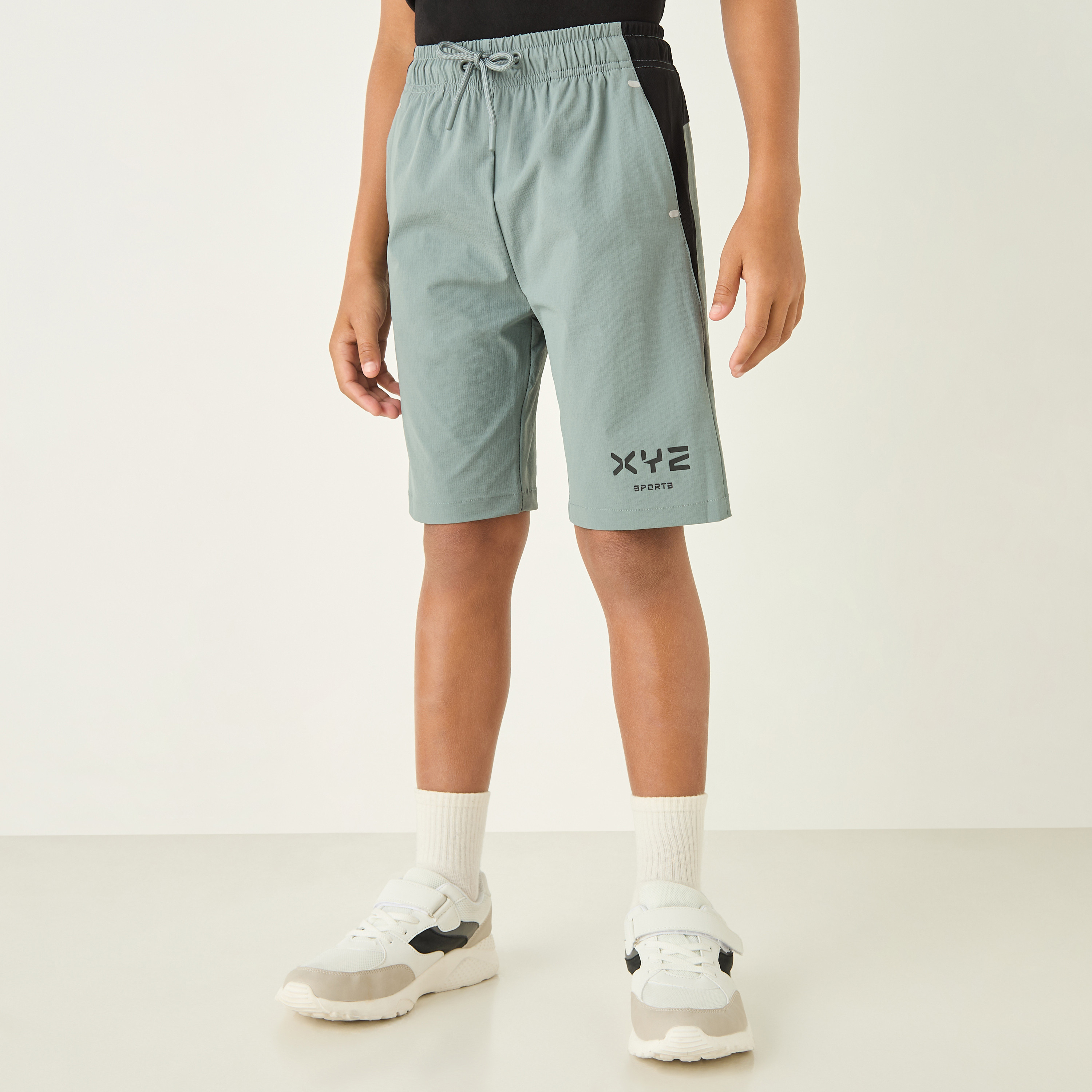 XYZ Logo Print Short with Drawstring Closure and Pockets-sports-boys-clothing-bottoms-shorts-image-1