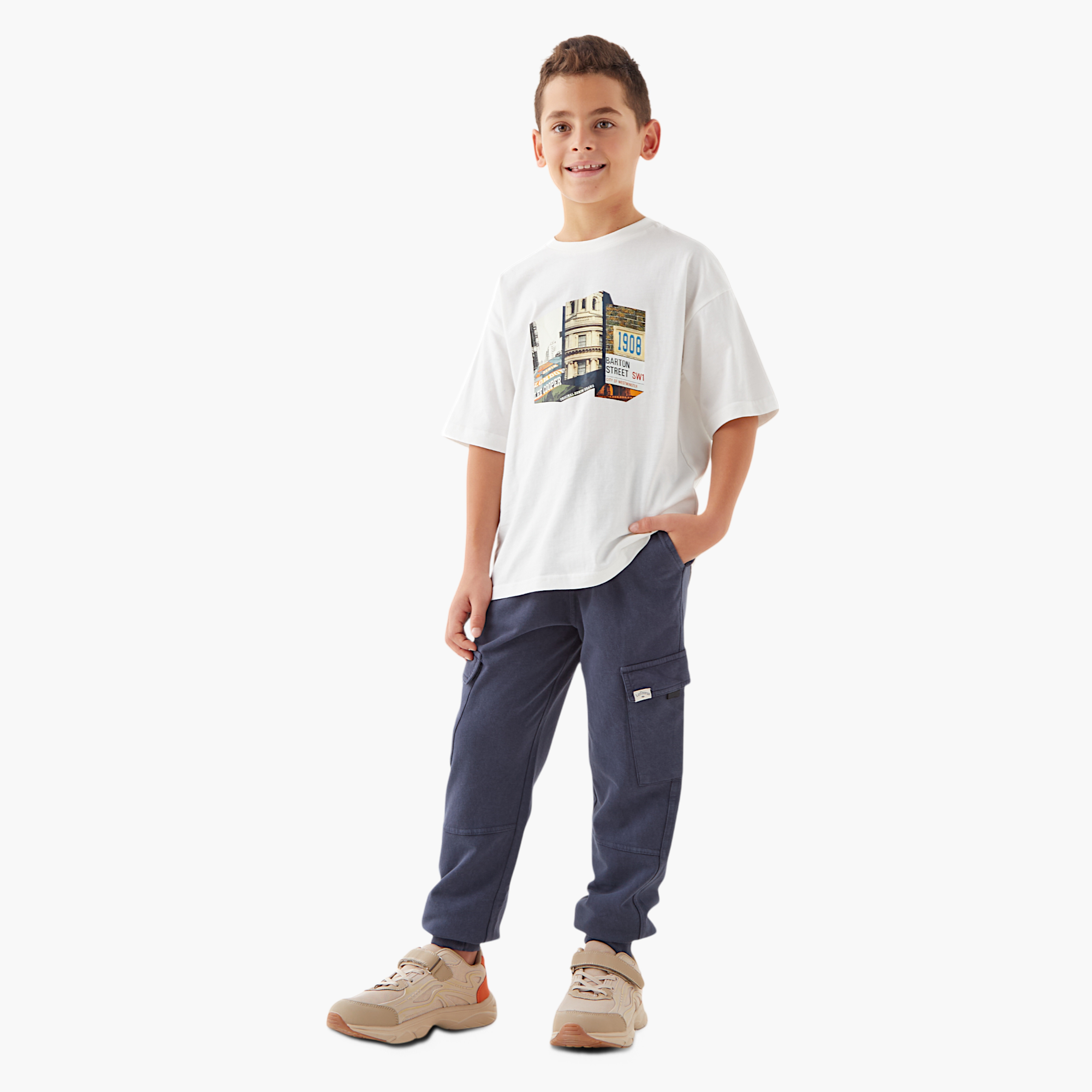 Lee Cooper Solid Joggers with Pockets and Drawstring Closure-boys-clothing-bottoms-joggersandtrackpants-image-2