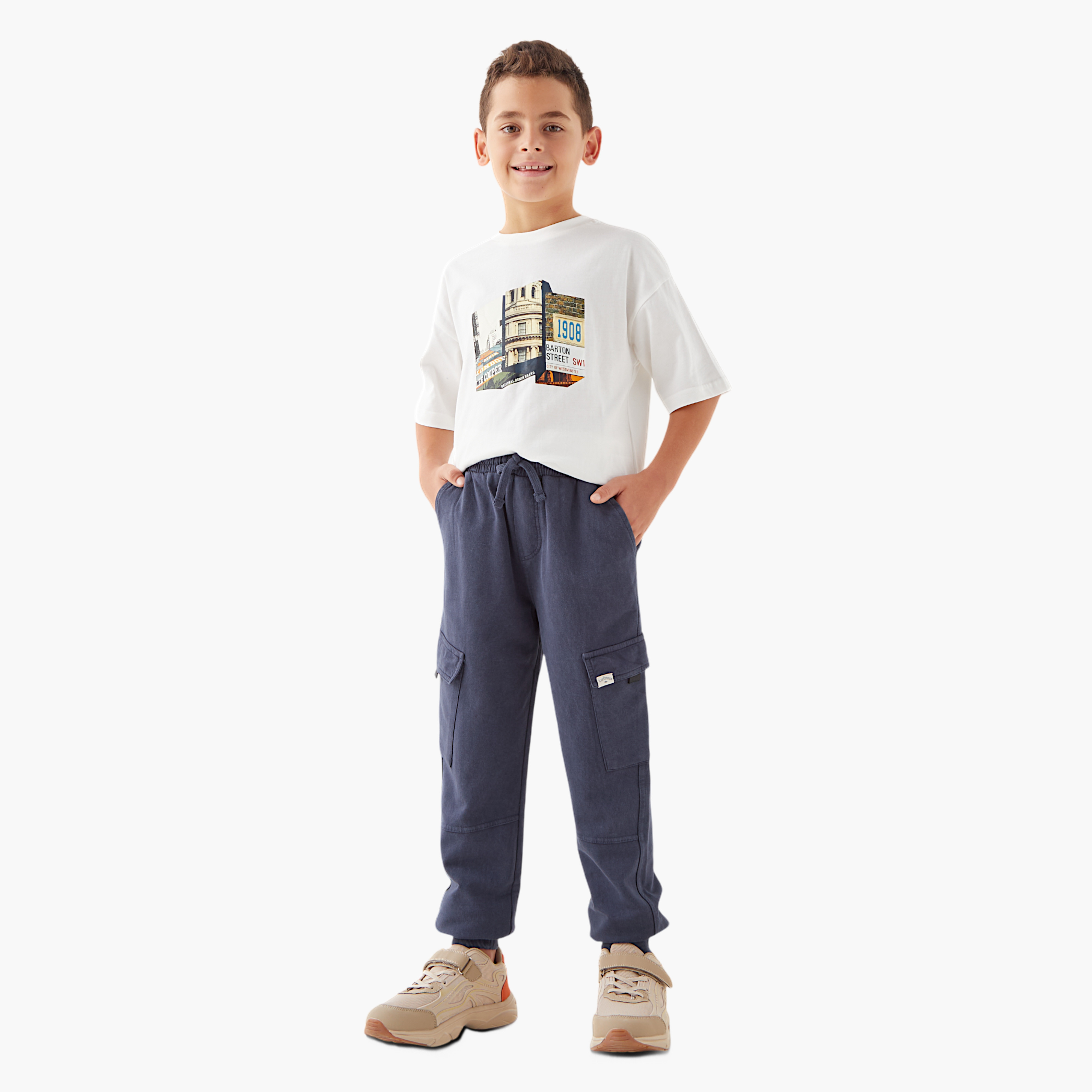 Lee Cooper Solid Joggers with Pockets and Drawstring Closure-boys-clothing-bottoms-joggersandtrackpants-image-4