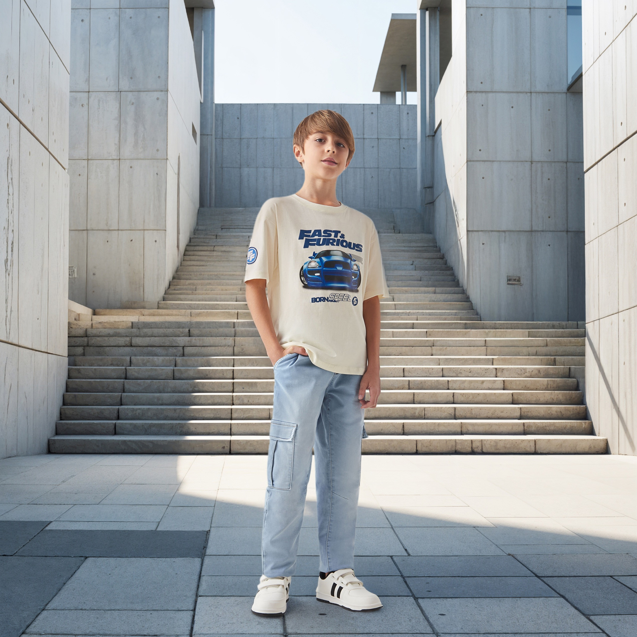 تيشيرت بياقة ضيقة وأكمام قصيرة وطبعات فاست أند فاريوس-boys-clothing-tshirtsandpolos-image-2