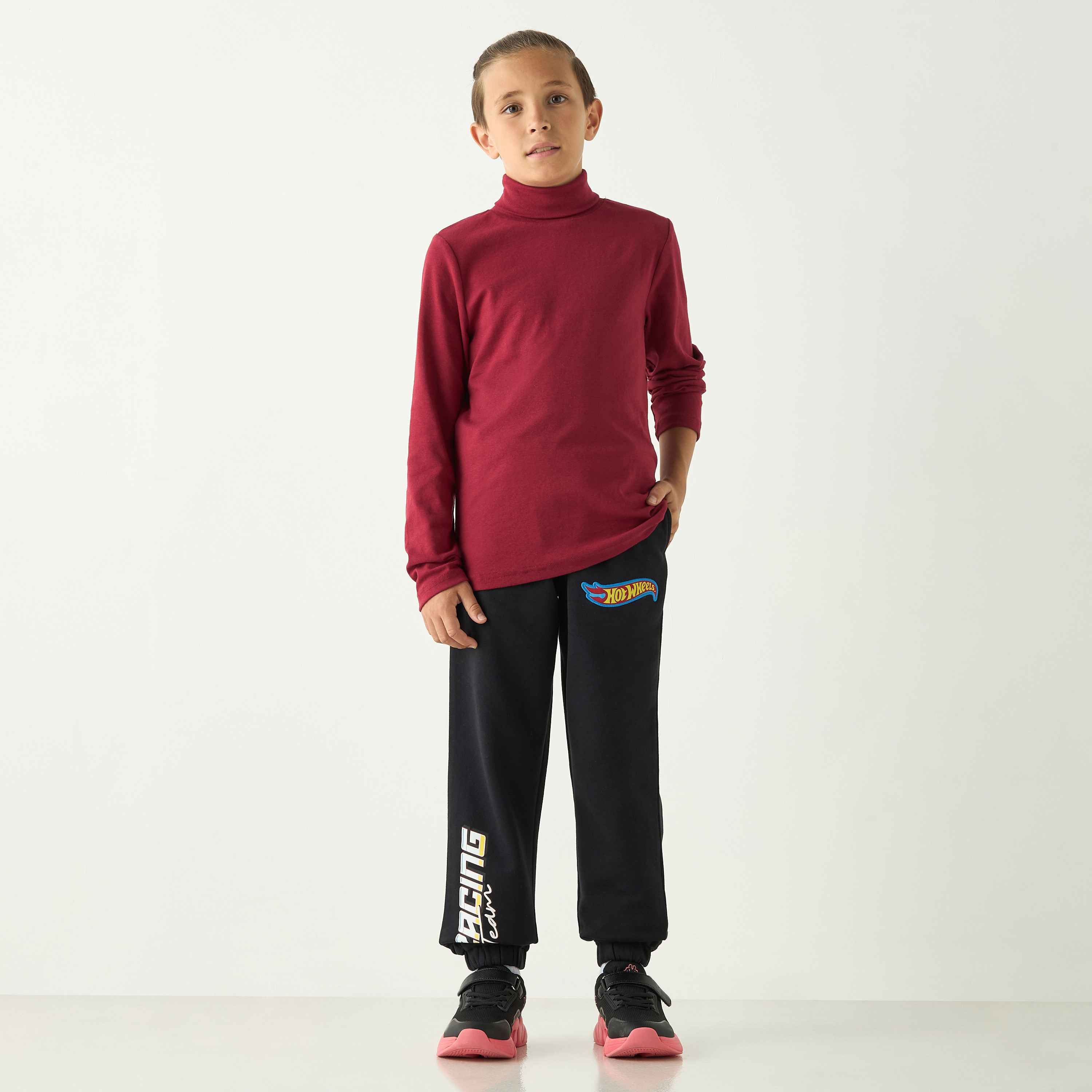 بنطلون رياضي بطبعات هوت ويلز ورباط إغلاق-boys-clothing-bottoms-joggersandtrackpants-image-2